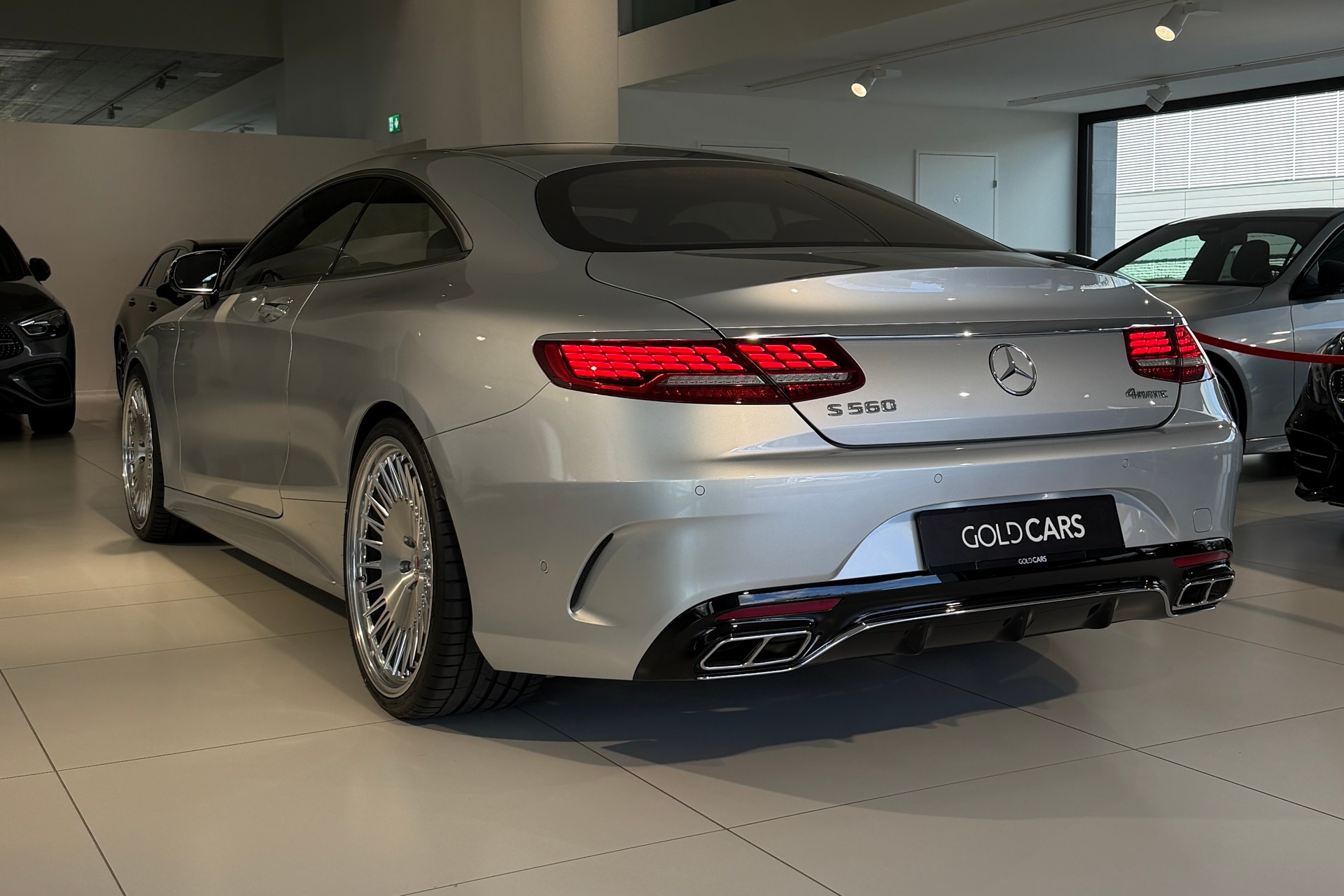 MERCEDES-BENZ S 560 Coupé 4Matic 9G-Tronic-image-5