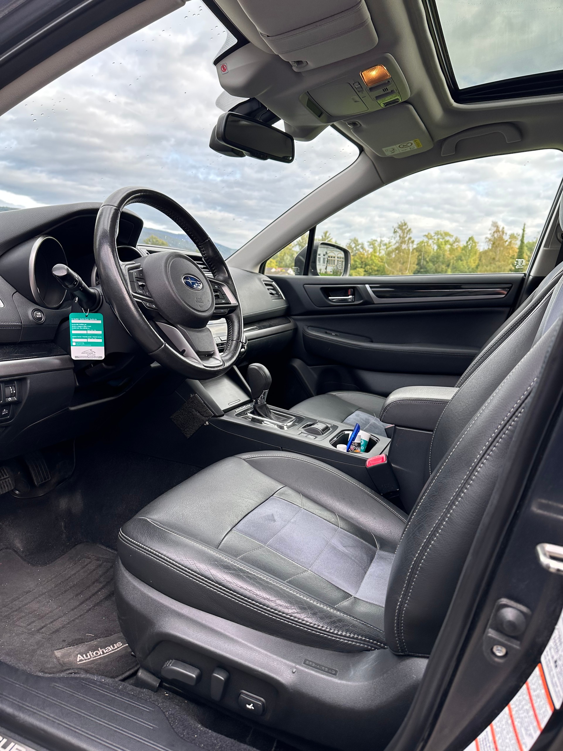 SUBARU 2.5i Luxury-image-2