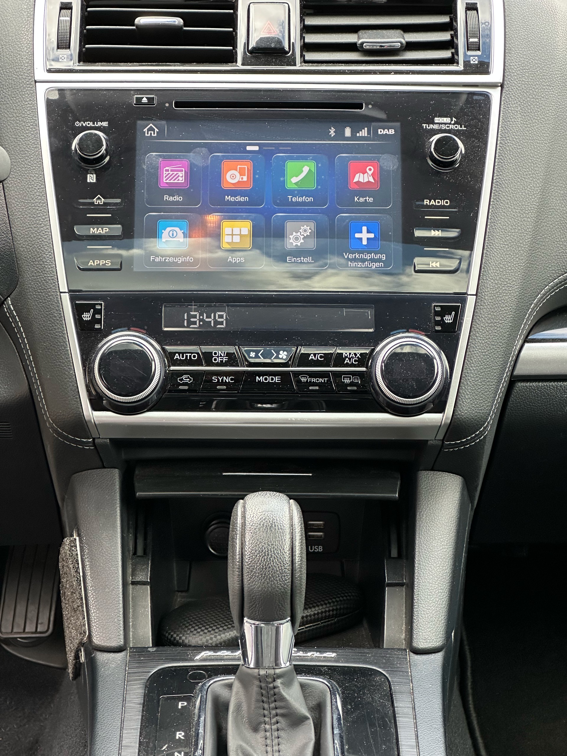 SUBARU 2.5i Luxury-image-5