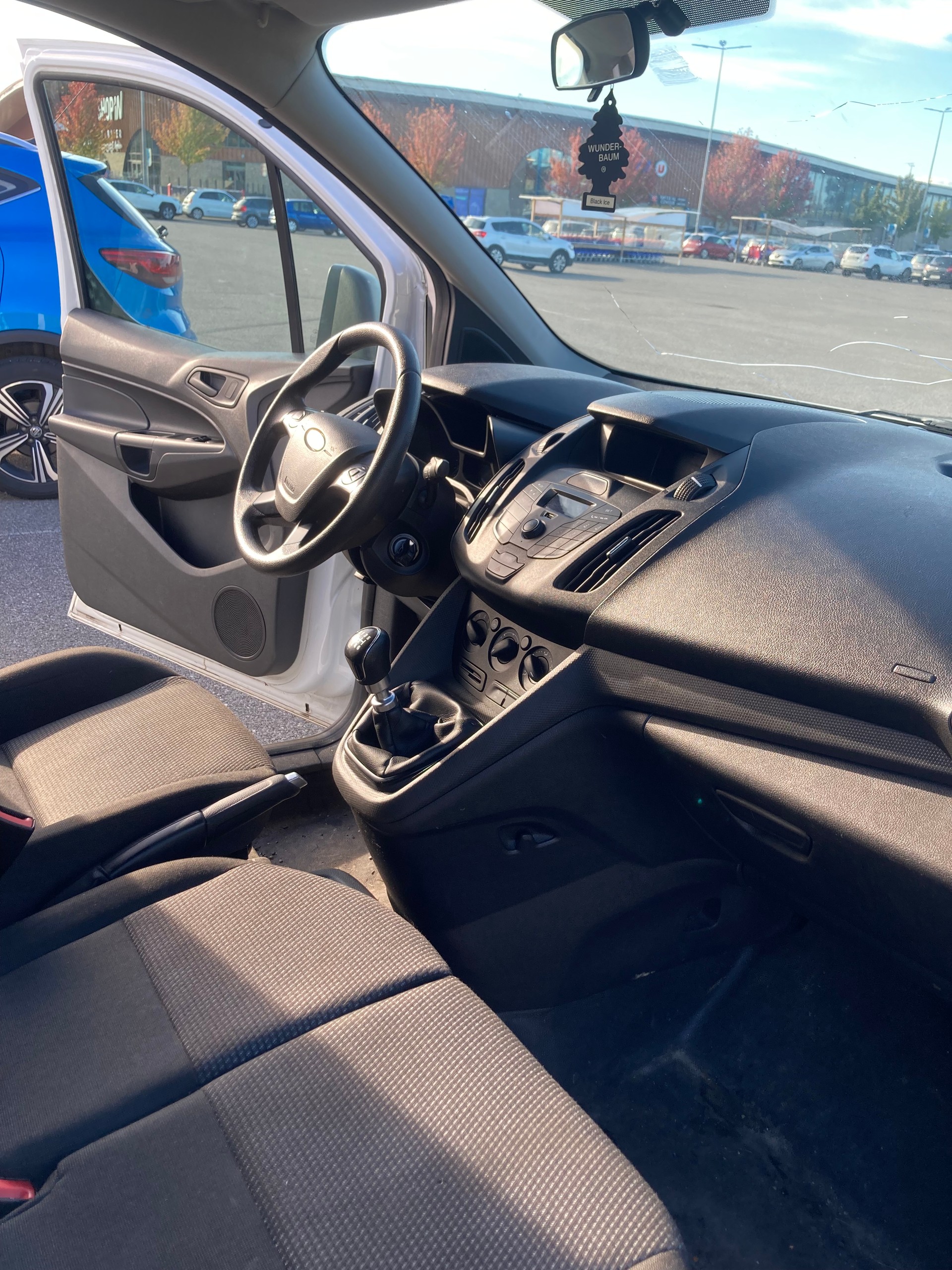 FORD 1.0 EcoB 100 Trend-image-4