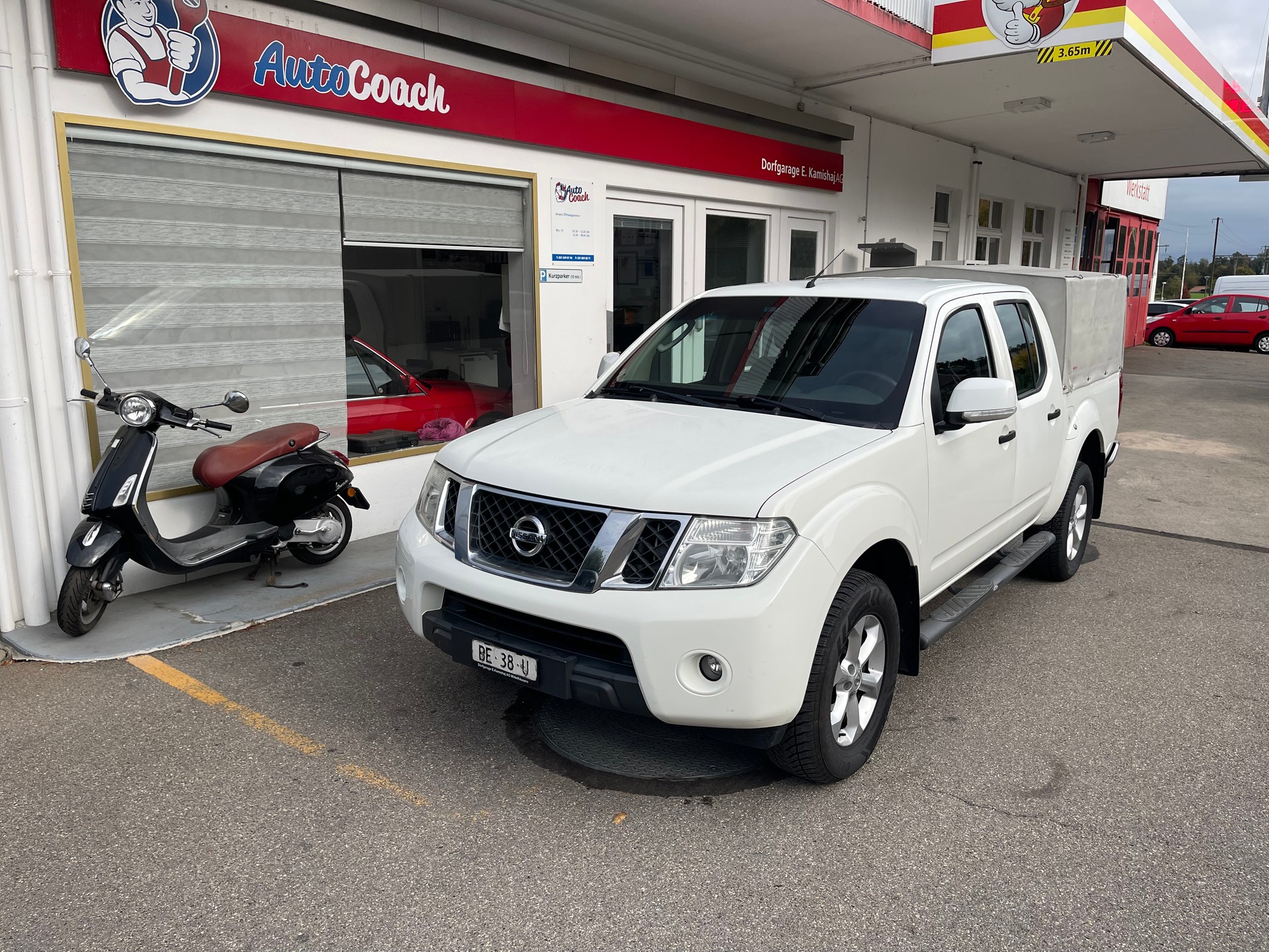 NISSAN Navara Double Cab SE 2.5 dCi 4WD LB Automat-image-3
