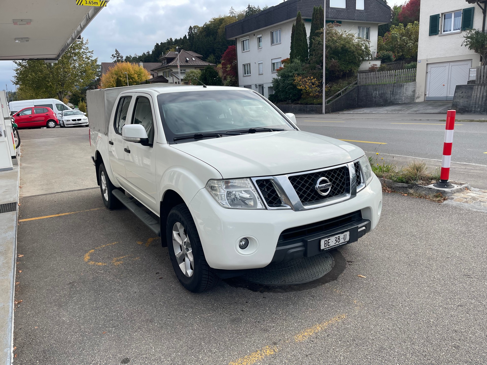 NISSAN Navara Double Cab SE 2.5 dCi 4WD LB Automat-image-2