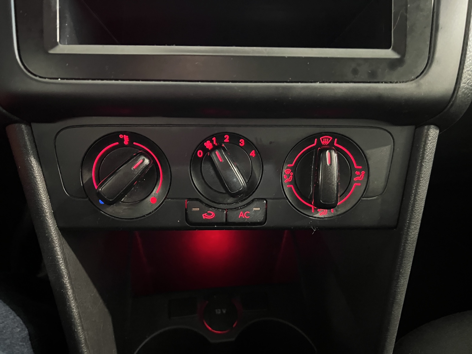 VW Polo 1.2 TSI Trendline-image-11