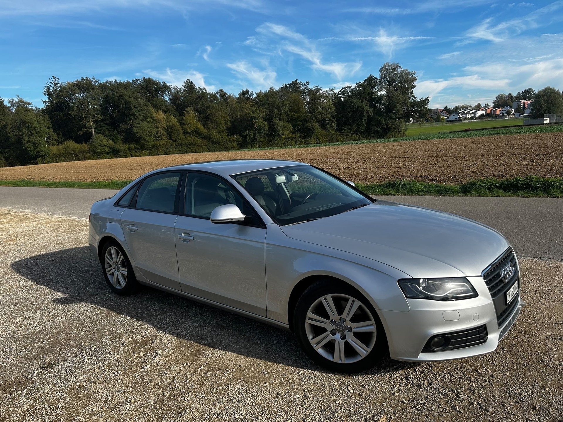 AUDI A4 Limousine 1.8 TFSI multitronic-image-2