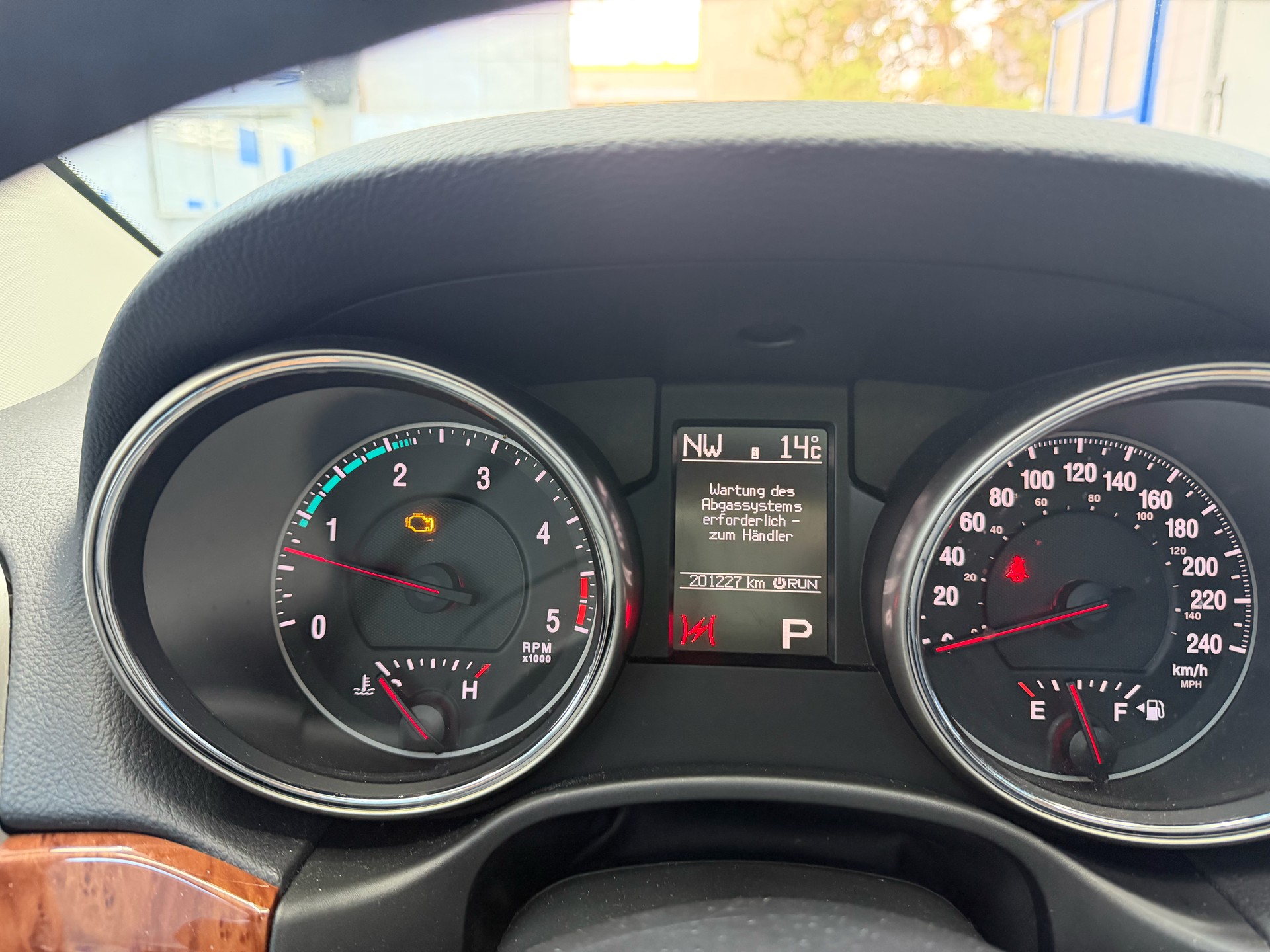 JEEP Grand Cherokee 3.0 CRD Overland Automatic-image-13