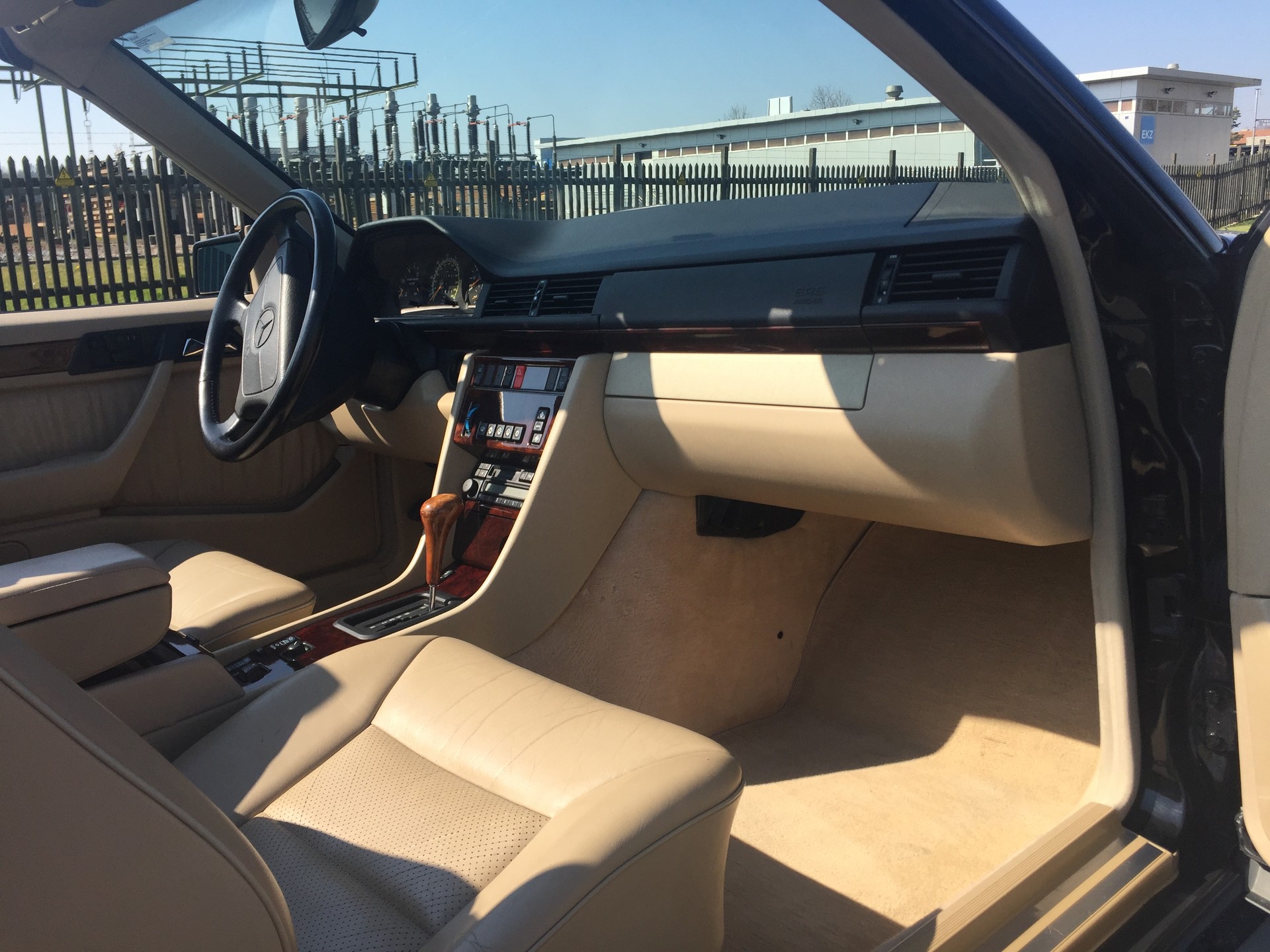 MERCEDES-BENZ E 320 Cabrio VETERAN MFK-image-12