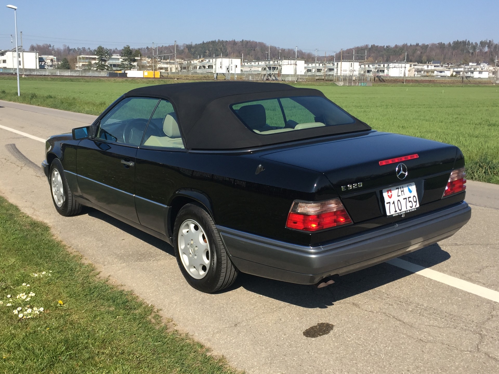 MERCEDES-BENZ E 320 Cabrio VETERAN MFK-image-7