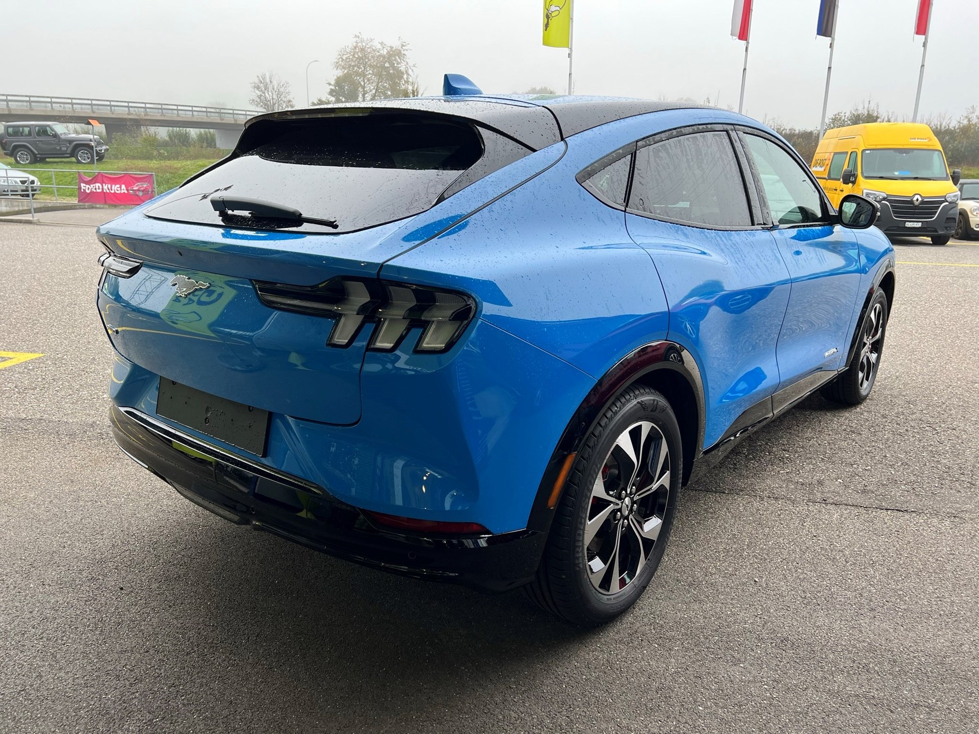 FORD Mustang MACH-E AWD 99 kWh-image-5