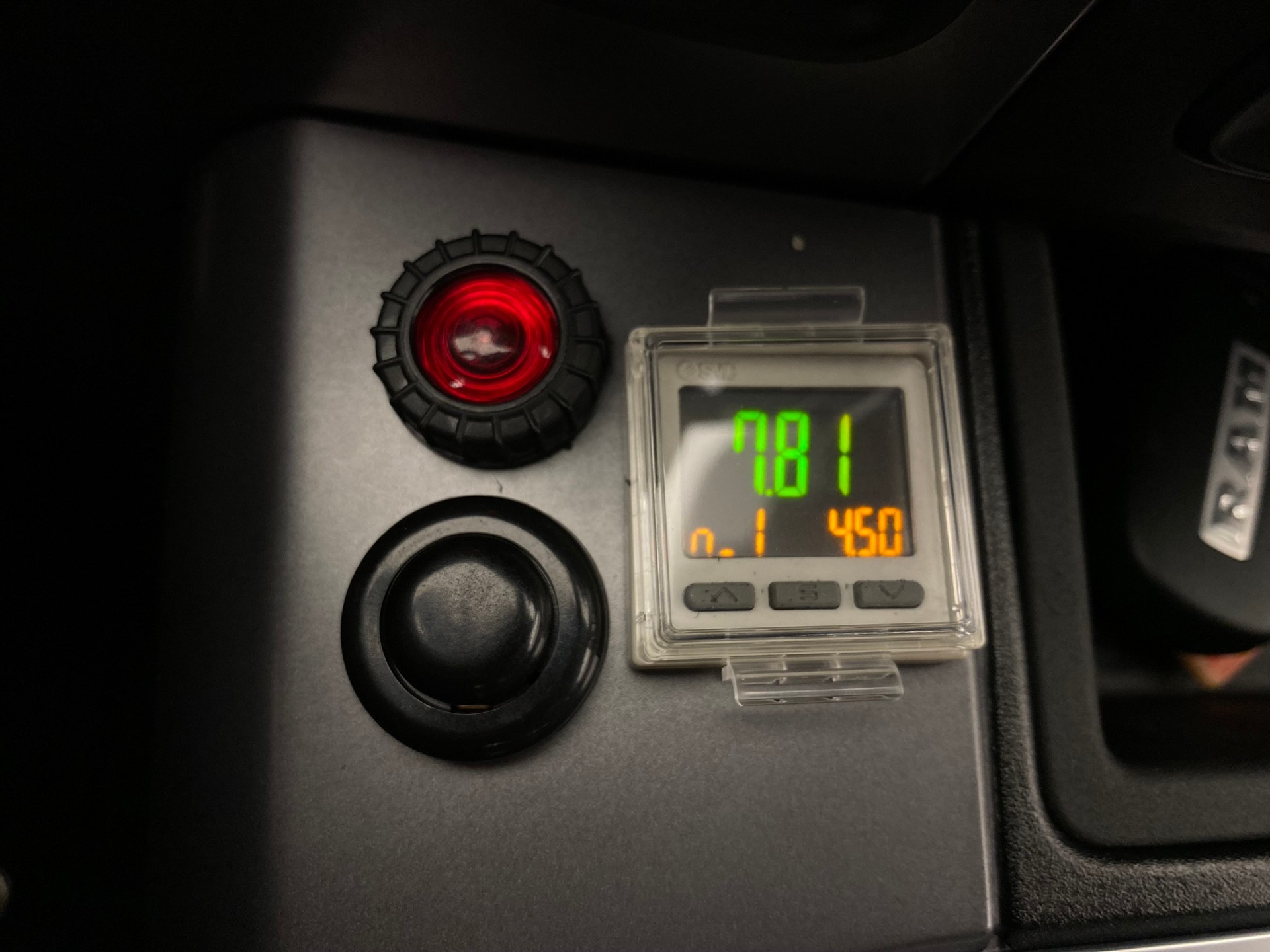 DODGE RAM 1500 5.7 V8 Warlock Crew Cab 10.5T-image-14