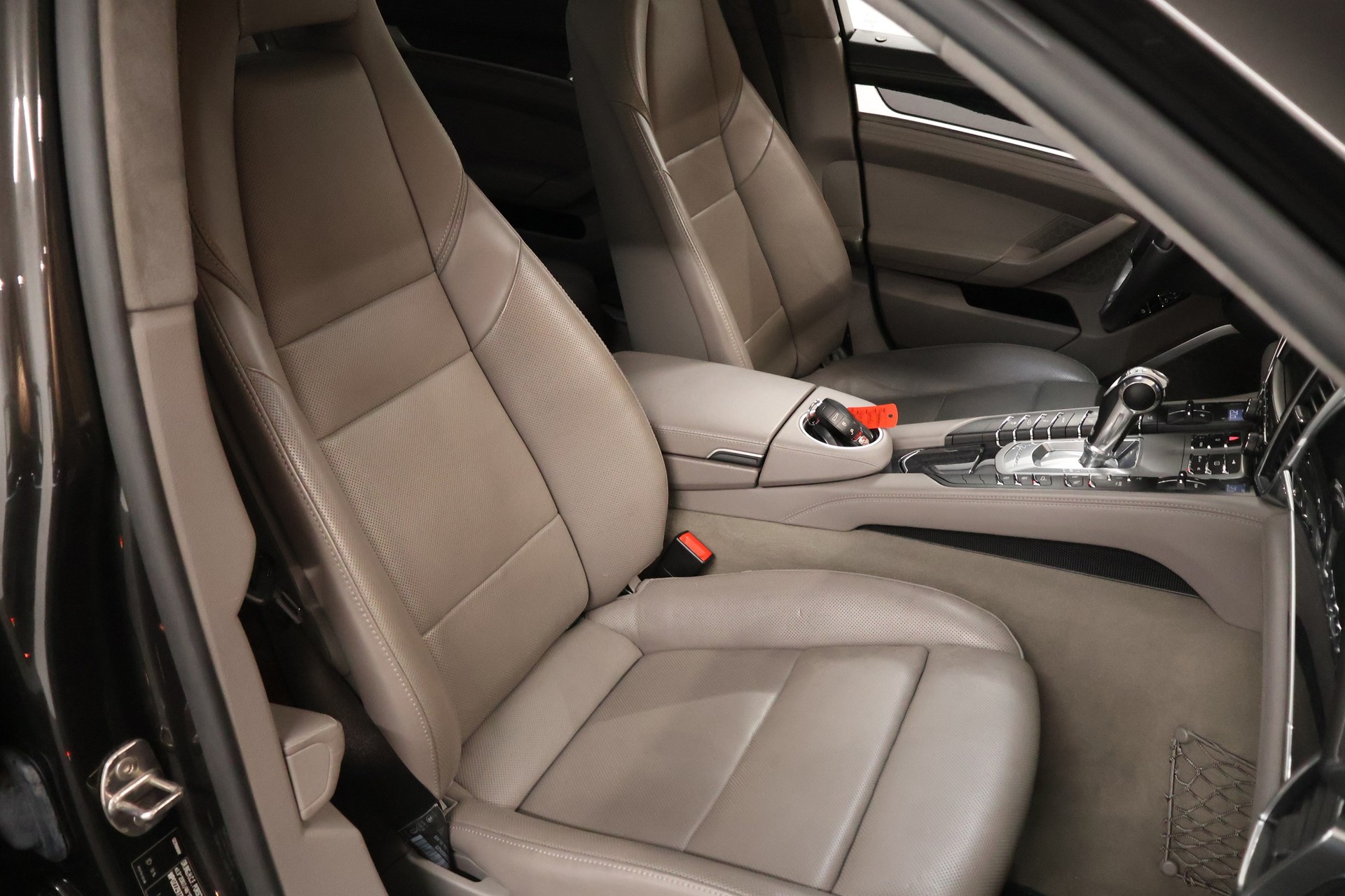 PORSCHE Panamera Turbo 4.8 PDK-image-16