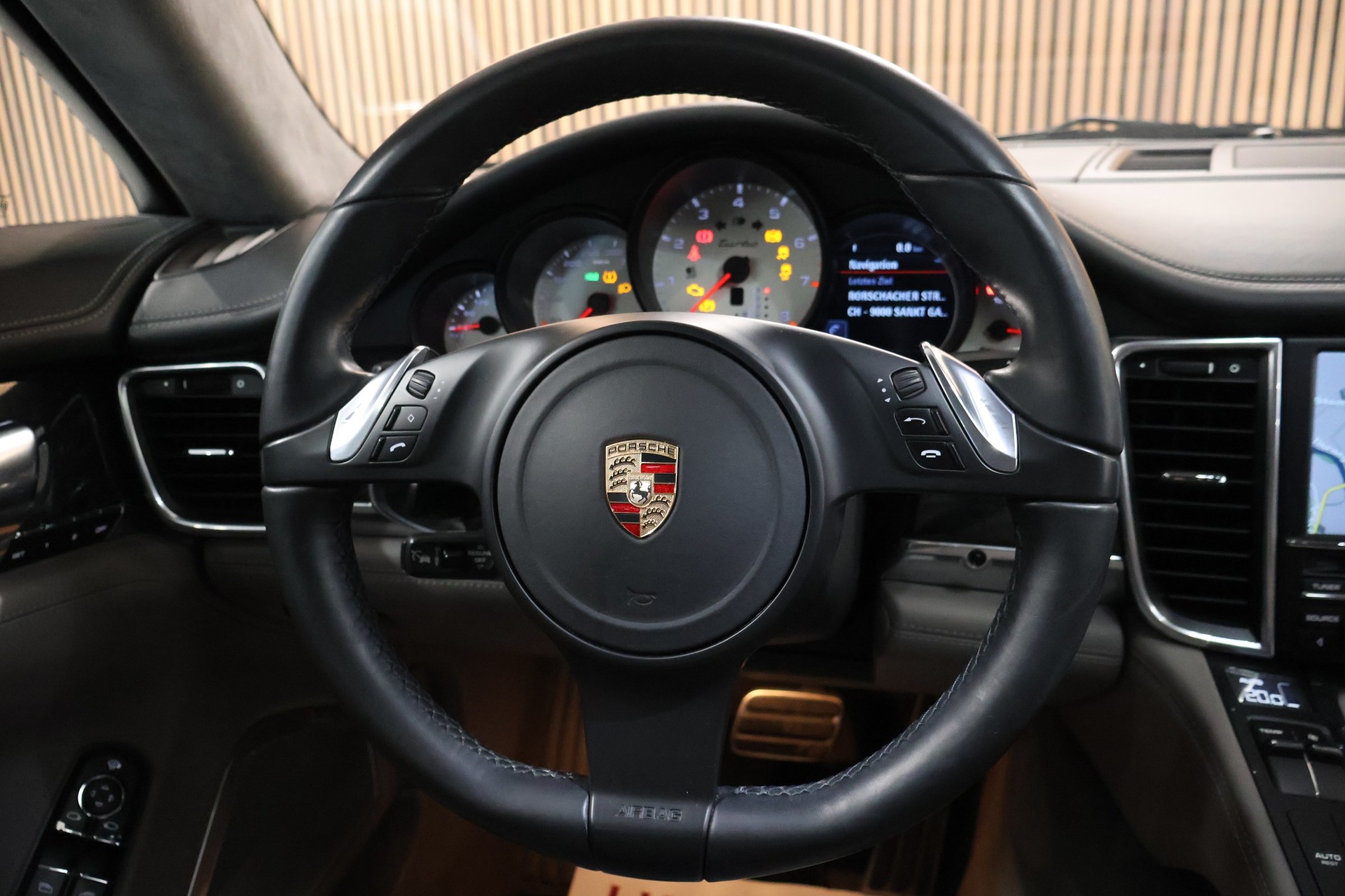 PORSCHE Panamera Turbo 4.8 PDK-image-19