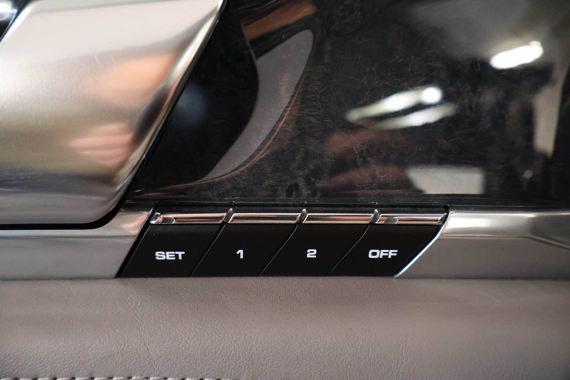 PORSCHE Panamera Turbo 4.8 PDK-image-26