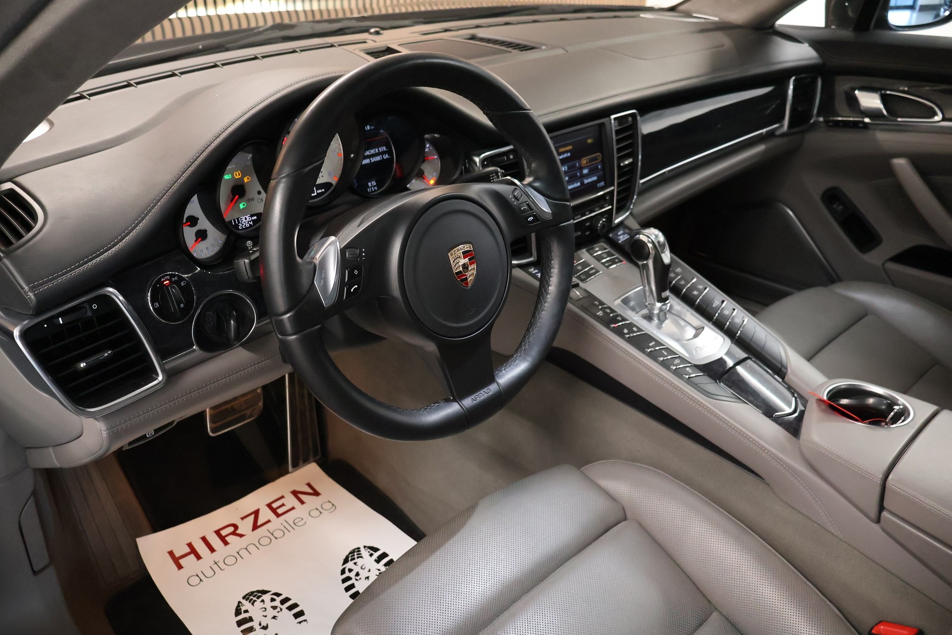 PORSCHE Panamera Turbo 4.8 PDK-image-8