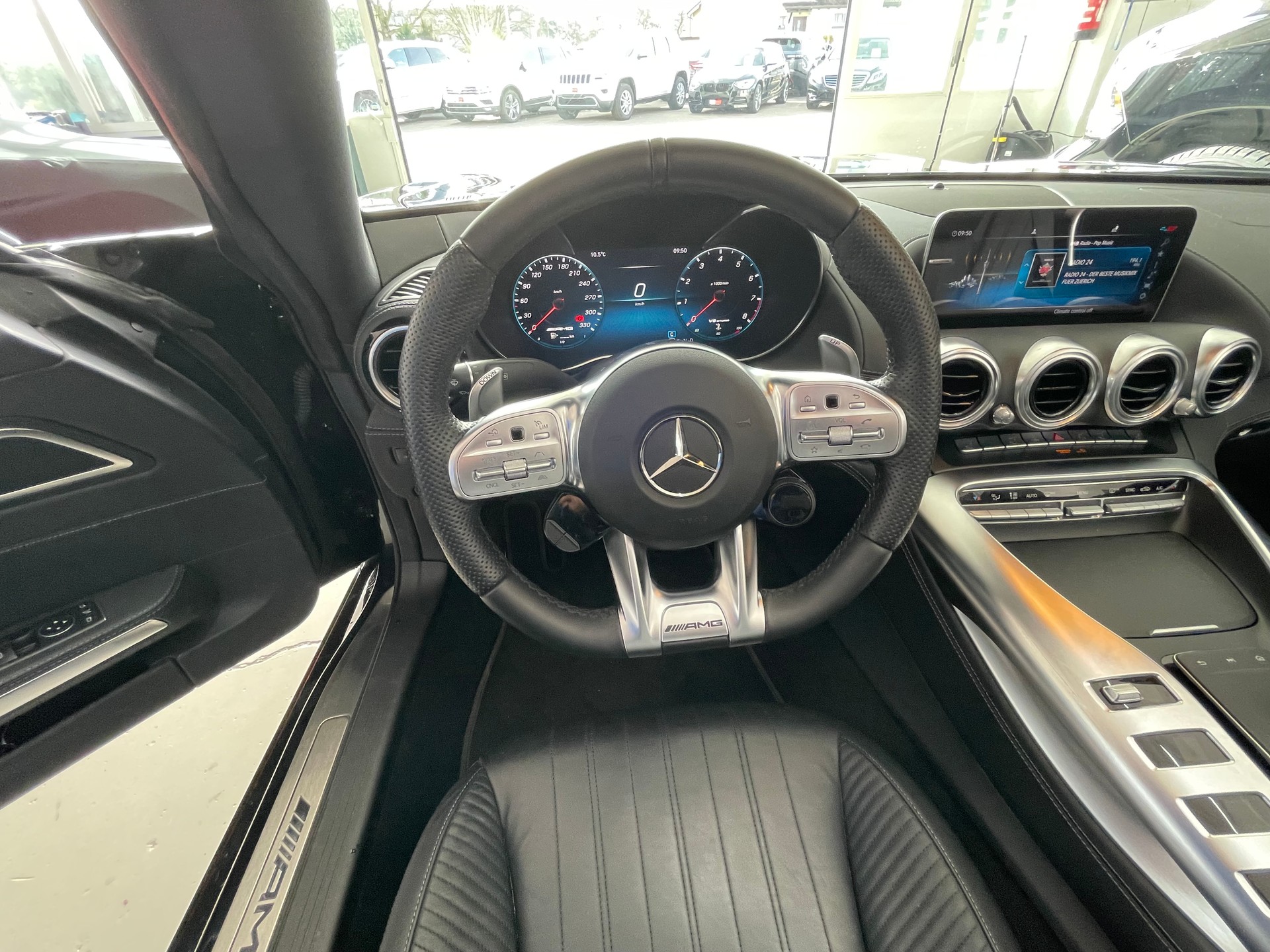 MERCEDES-BENZ AMG GT Roadster-image-14