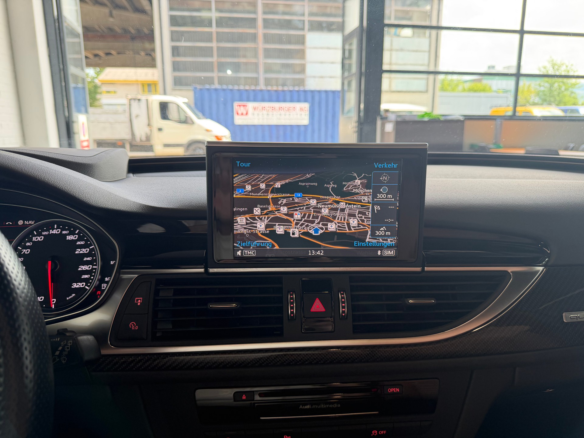 AUDI RS6 Avant 4.0 TFSI V8 quattro Tiptronic-image-13