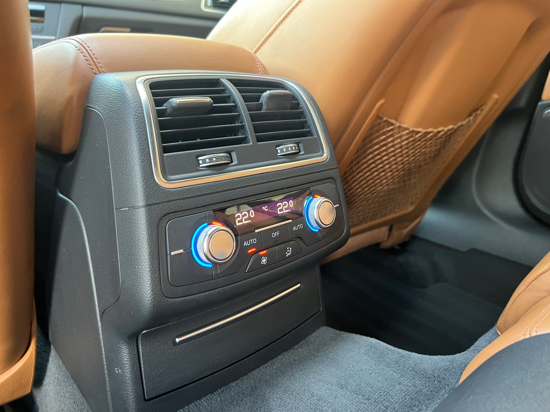 AUDI RS6 Avant 4.0 TFSI V8 quattro Tiptronic-image-28
