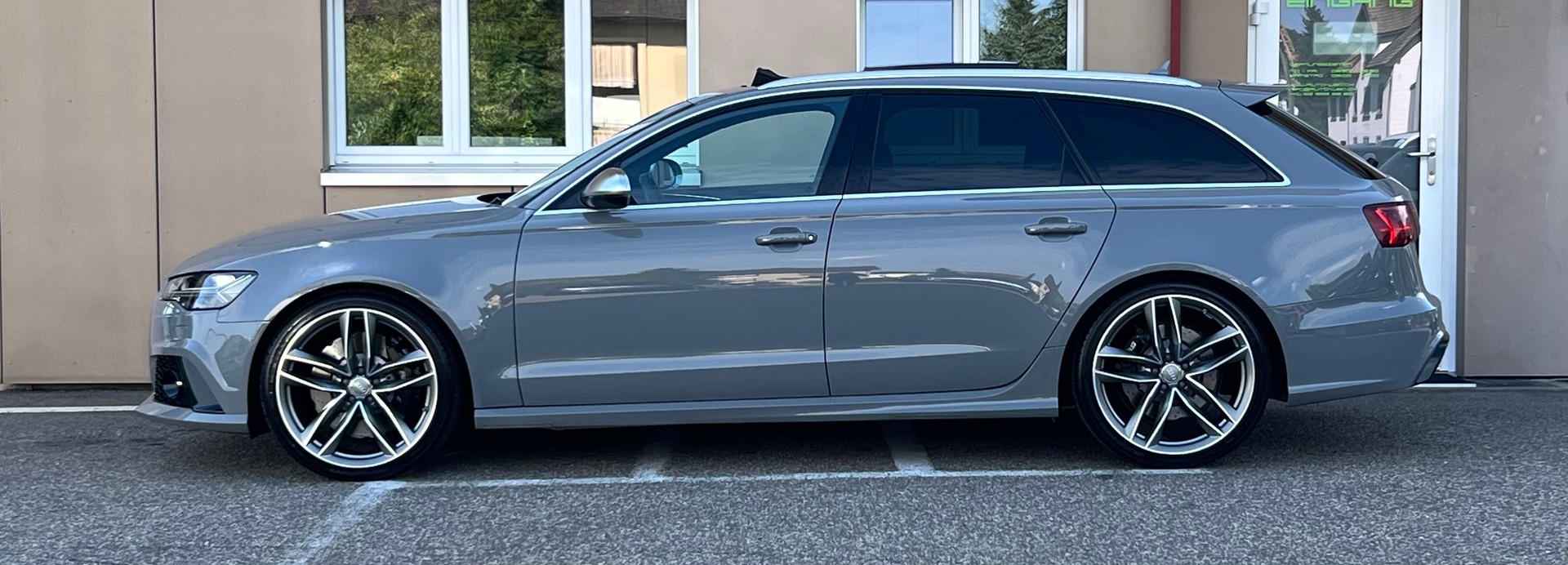 AUDI RS6 Avant 4.0 TFSI V8 quattro Tiptronic-image-8