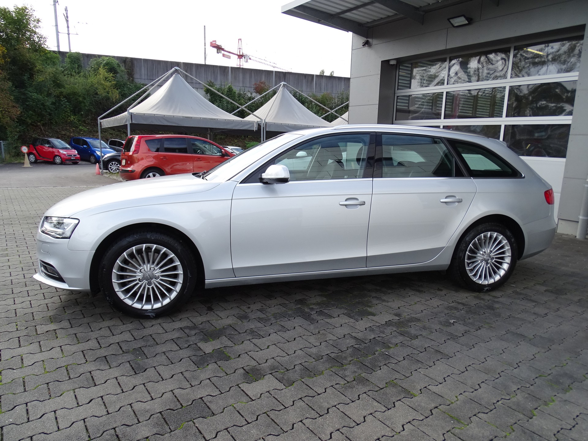 AUDI A4 Avant 2.0 TDI multitronic-image-19