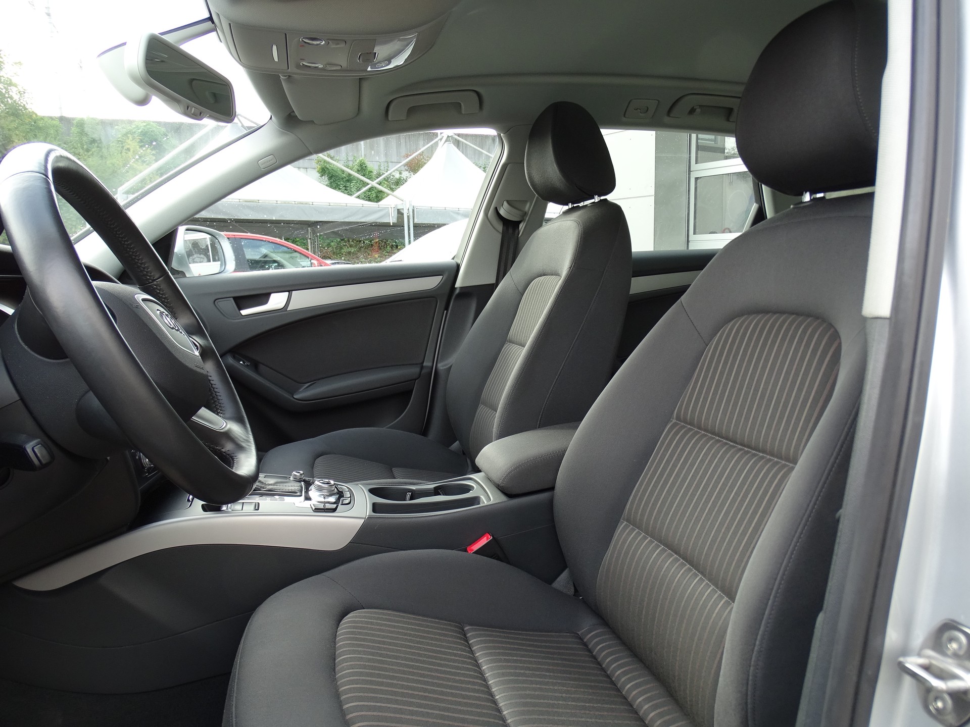 AUDI A4 Avant 2.0 TDI multitronic-image-25