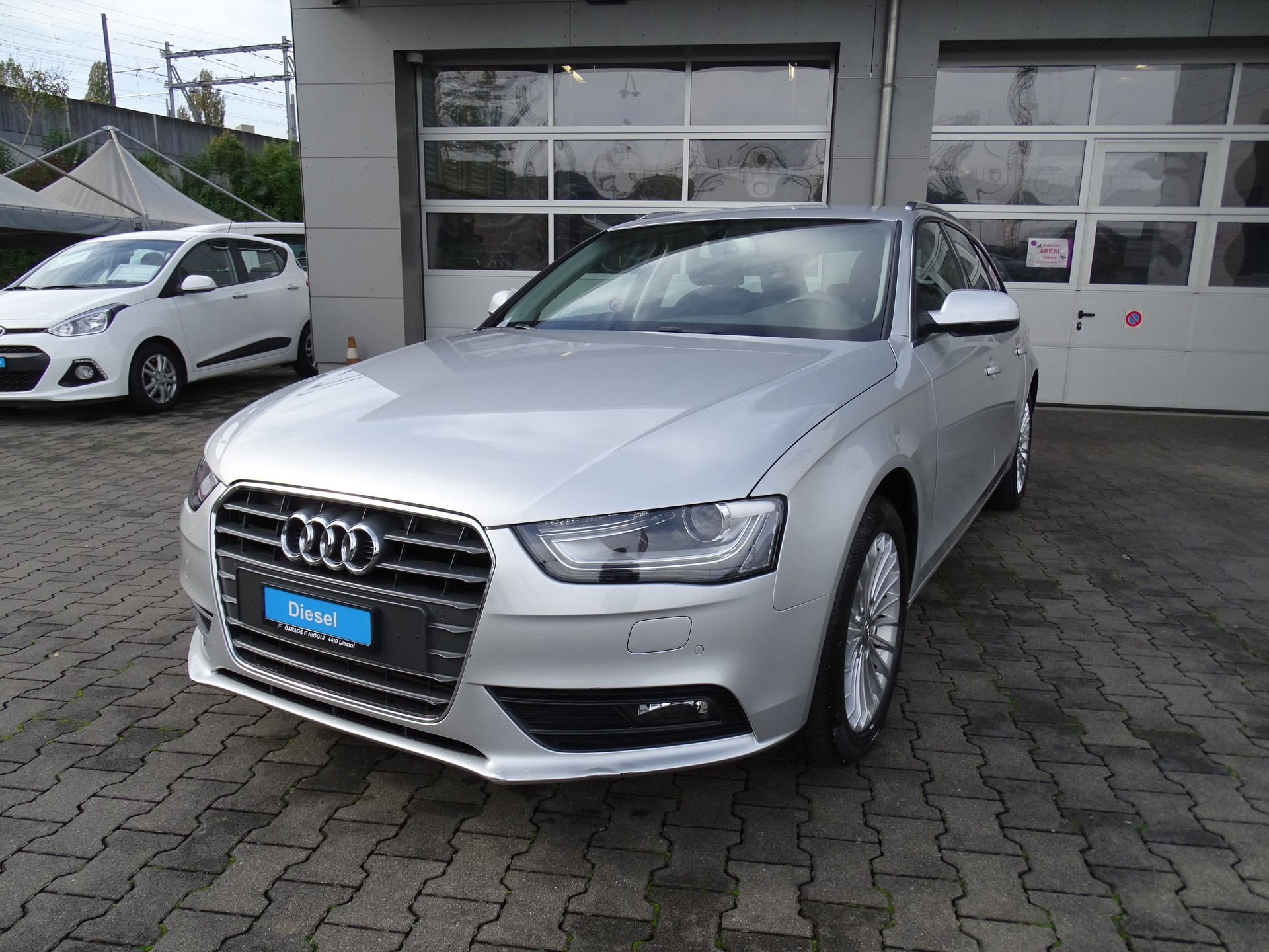 AUDI A4 Avant 2.0 TDI multitronic-image-23