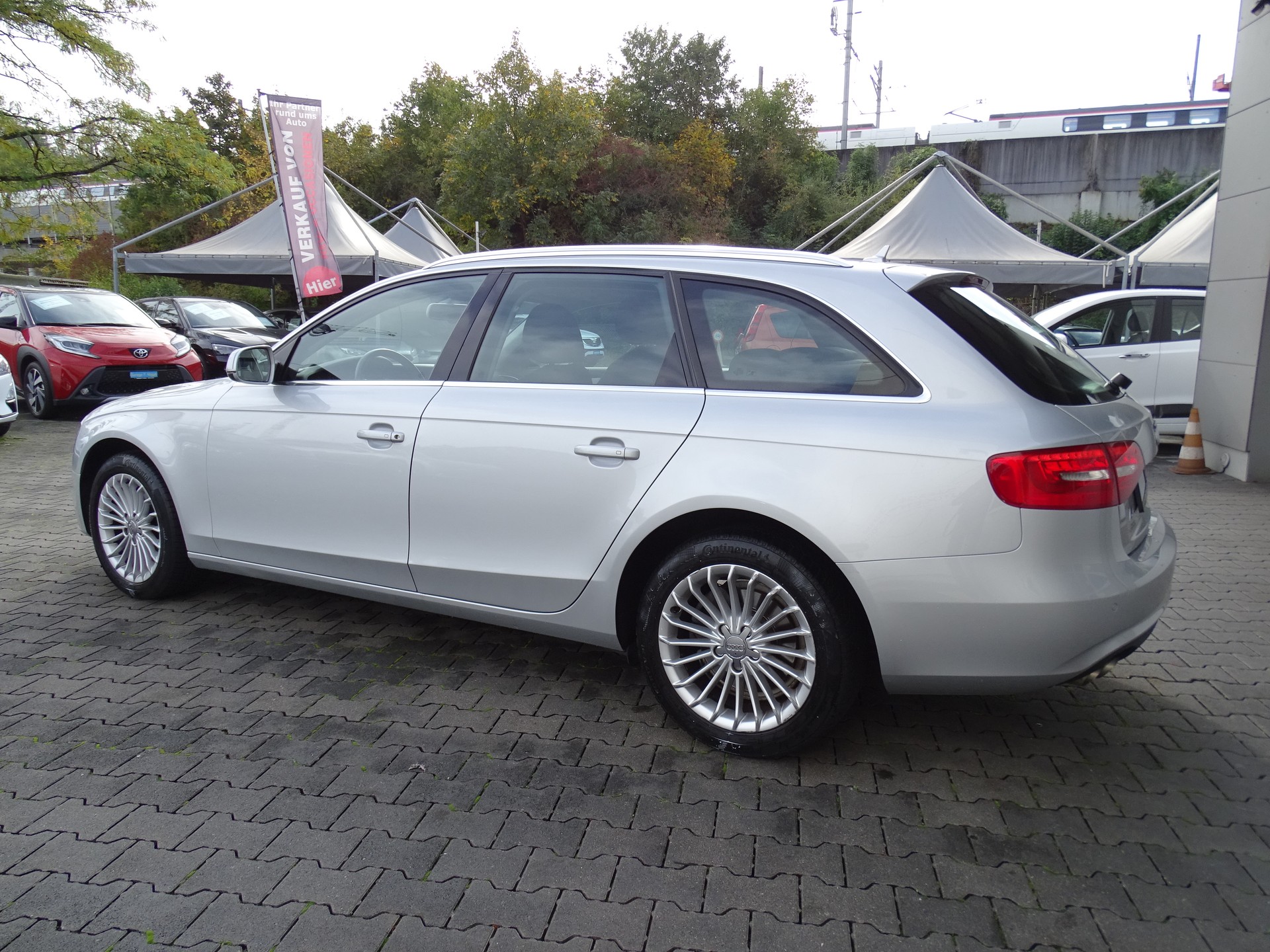 AUDI A4 Avant 2.0 TDI multitronic-image-15