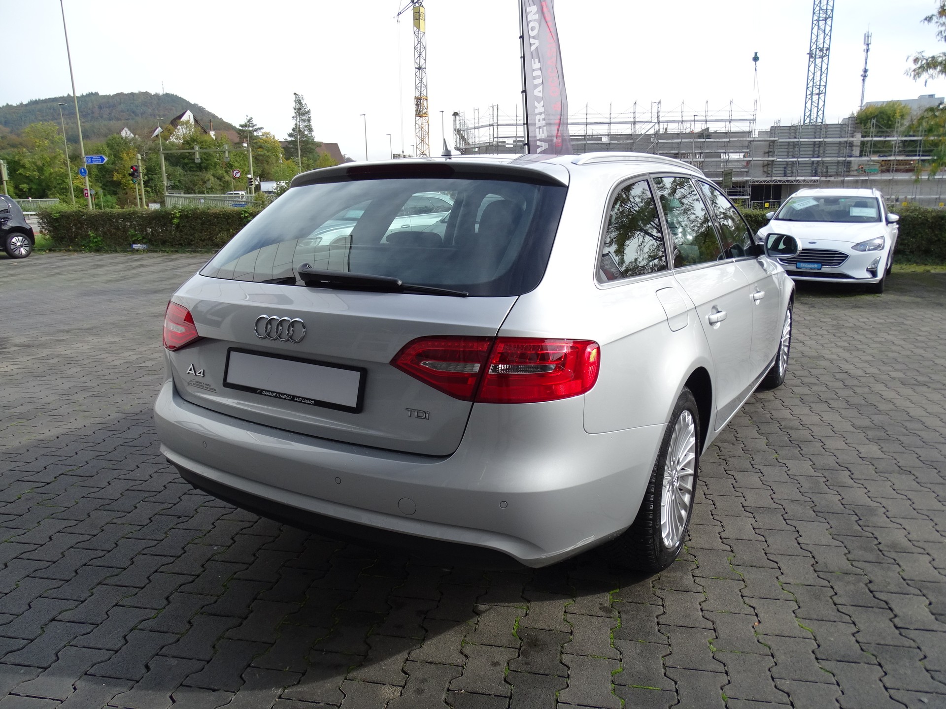 AUDI A4 Avant 2.0 TDI multitronic-image-10