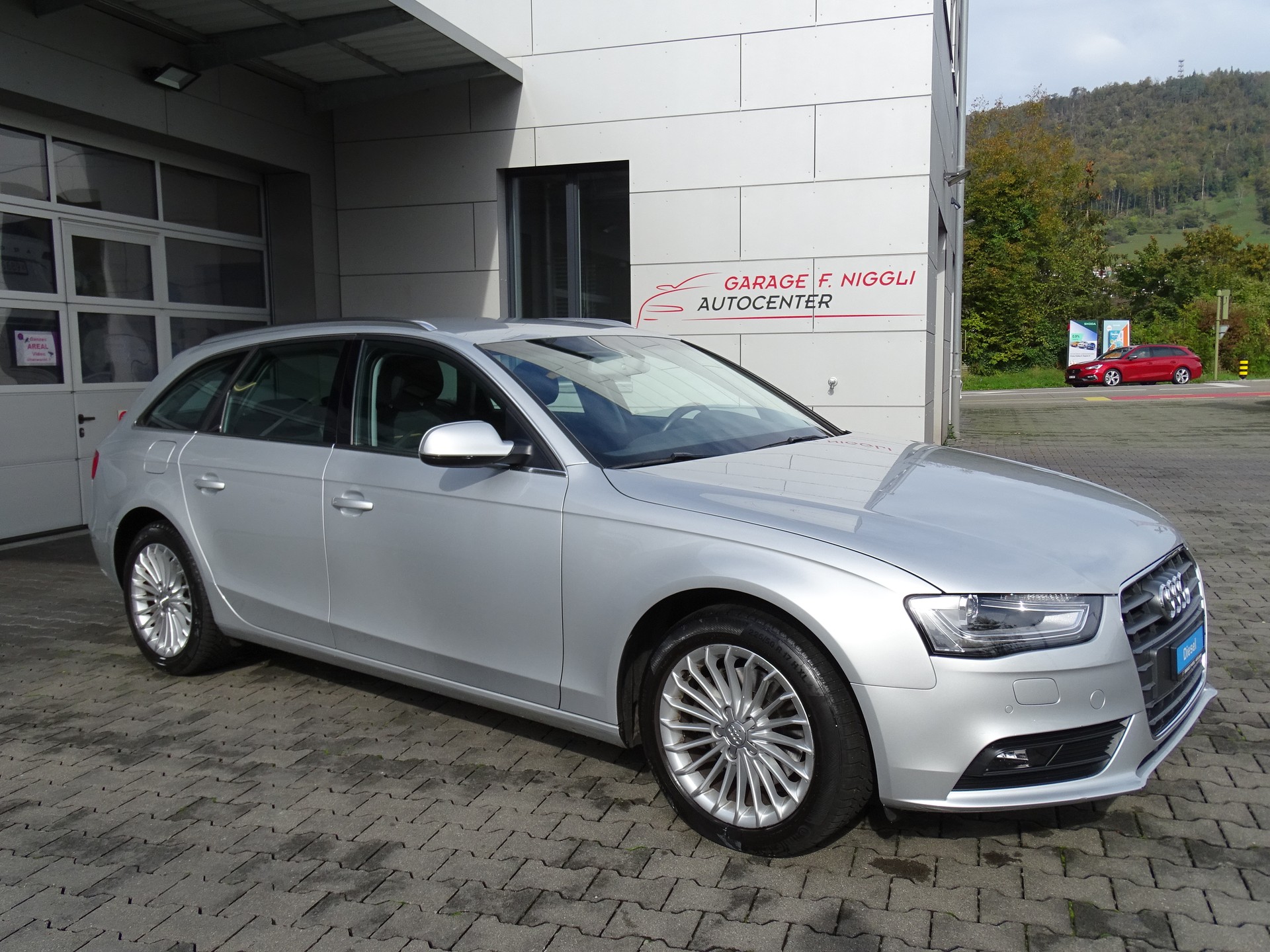 AUDI A4 Avant 2.0 TDI multitronic-image-1