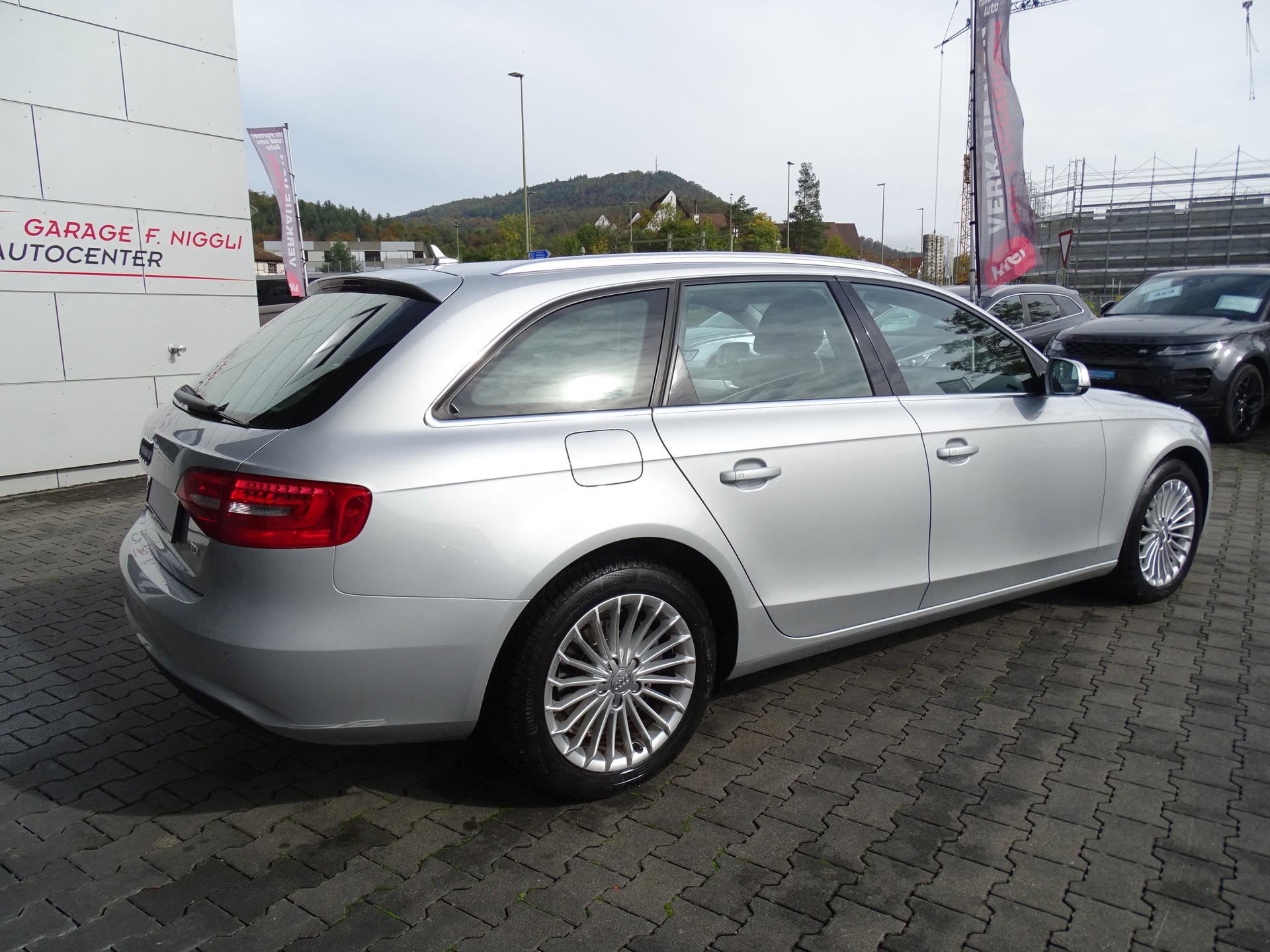 AUDI A4 Avant 2.0 TDI multitronic-image-8