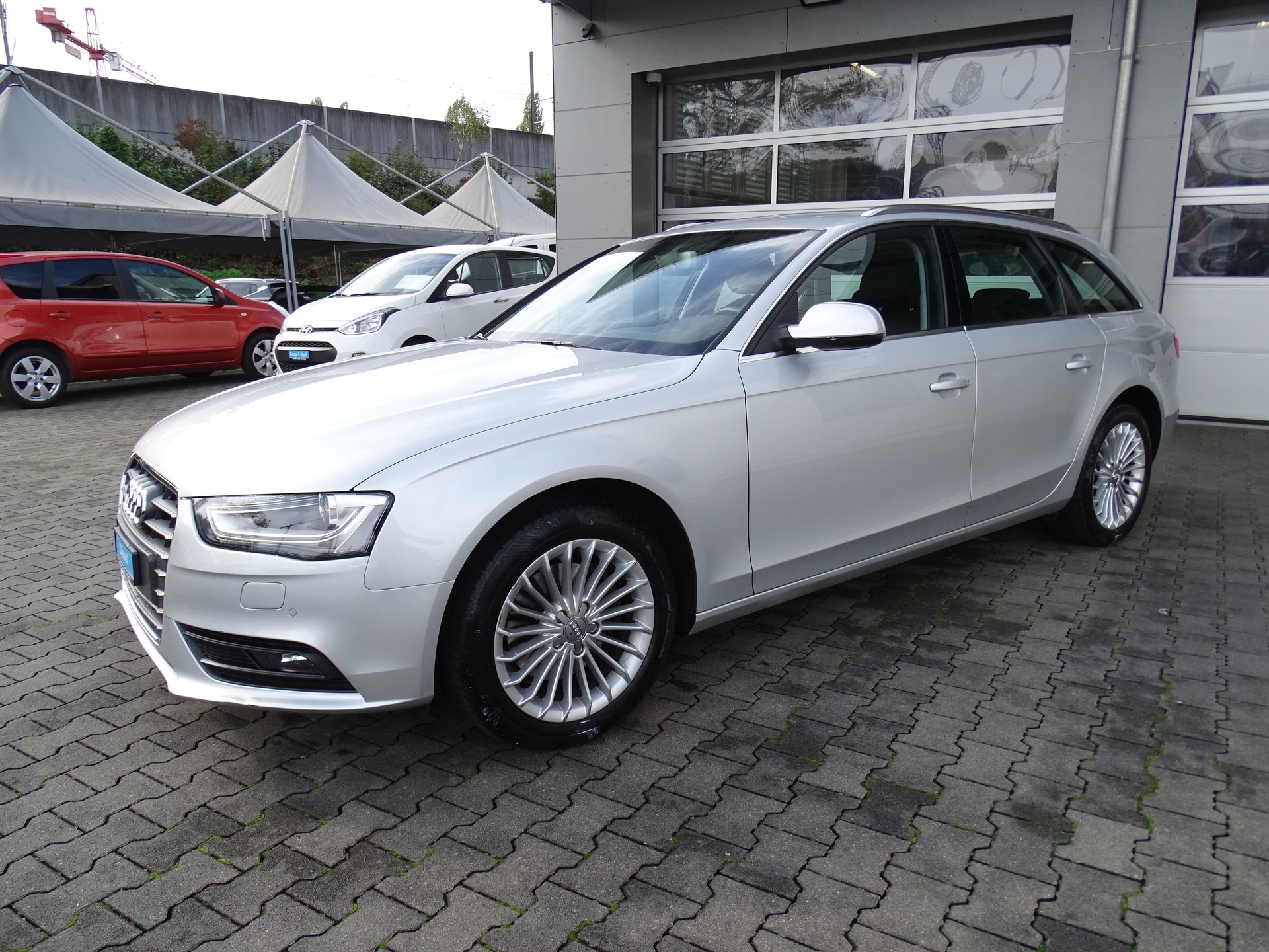 AUDI A4 Avant 2.0 TDI multitronic-image-21
