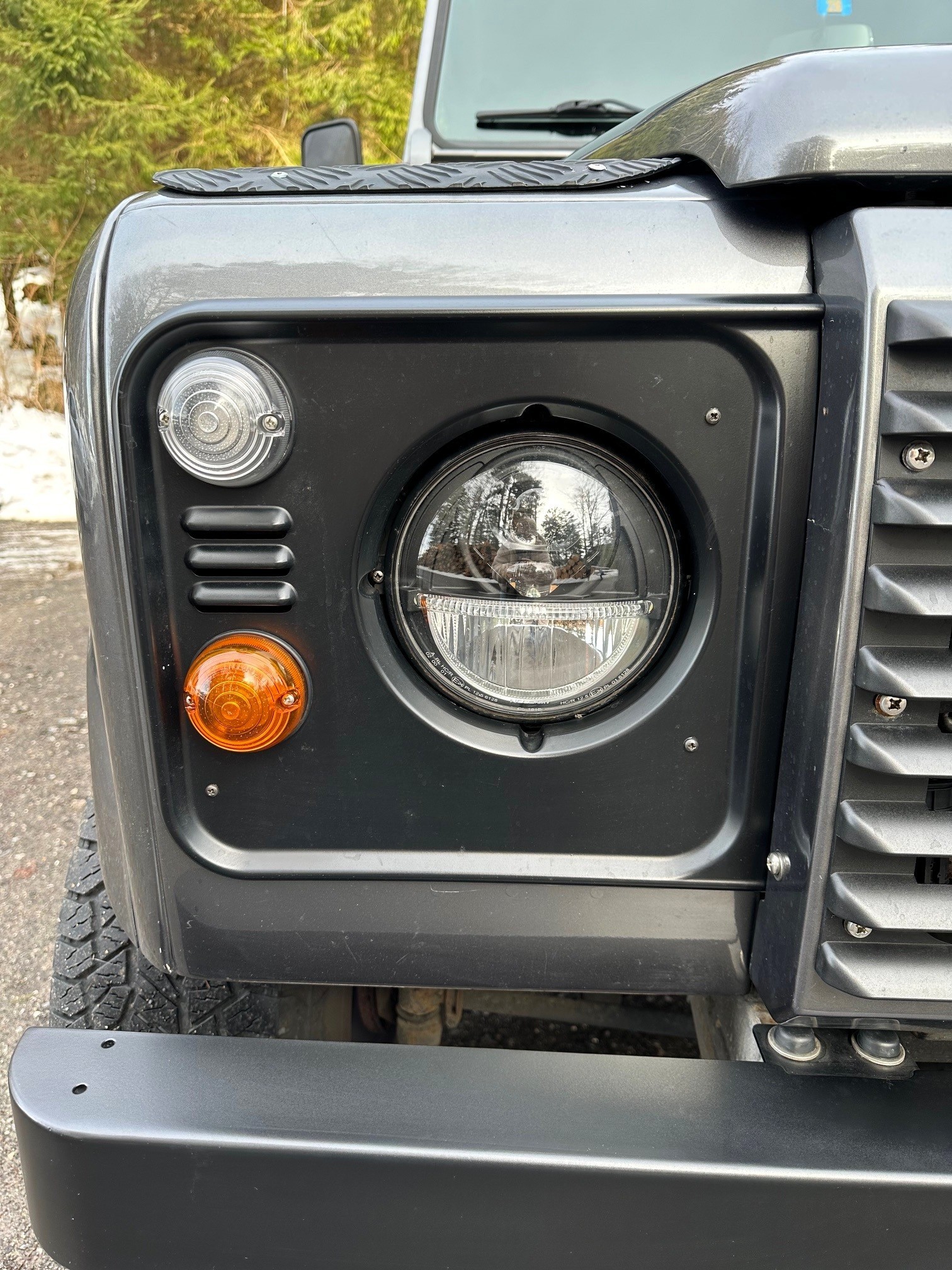 LAND ROVER Defender 110 2.2 TD4 Station Wagon SE-image-15