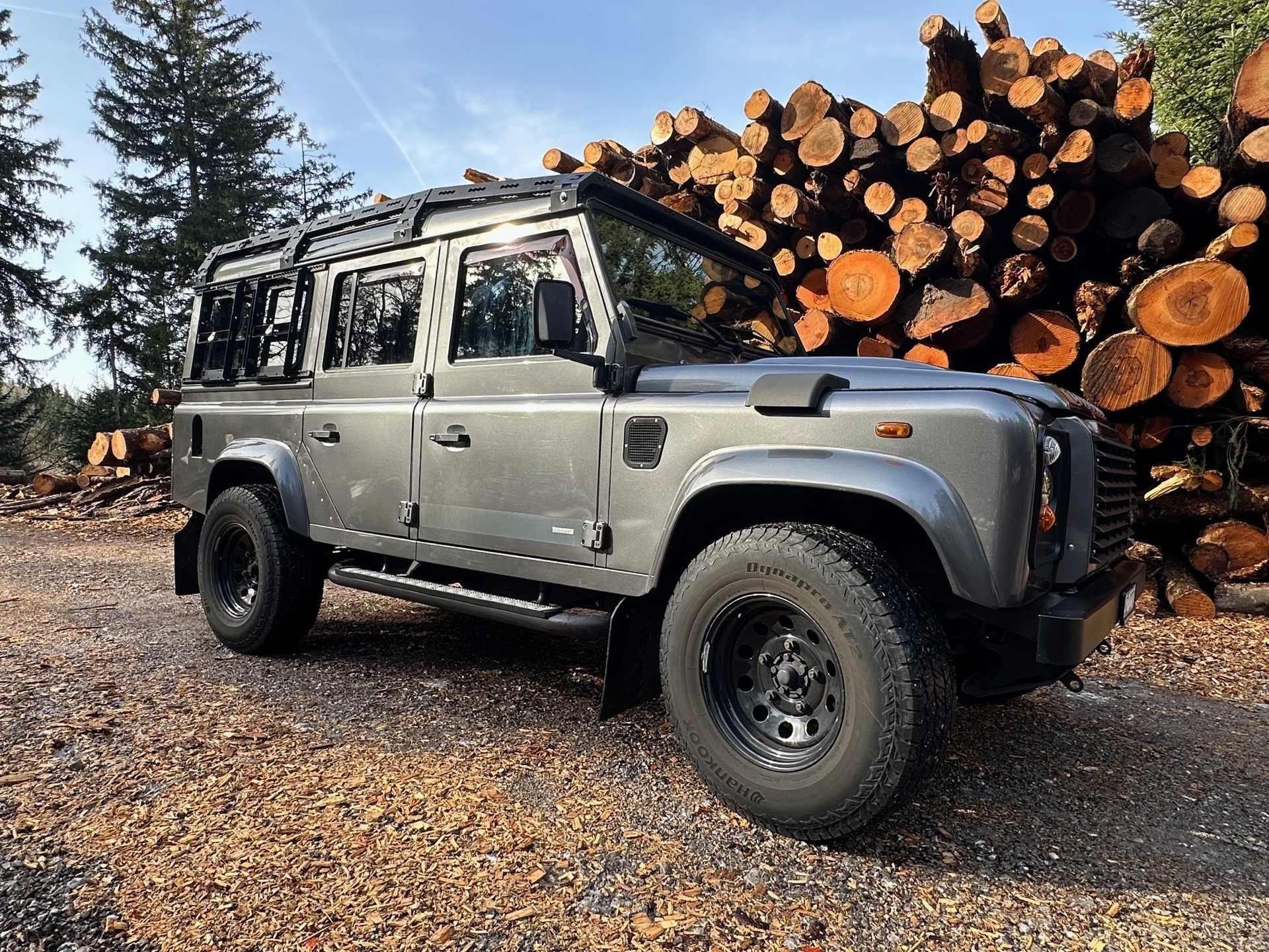 LAND ROVER Defender 110 2.2 TD4 Station Wagon SE-image-5