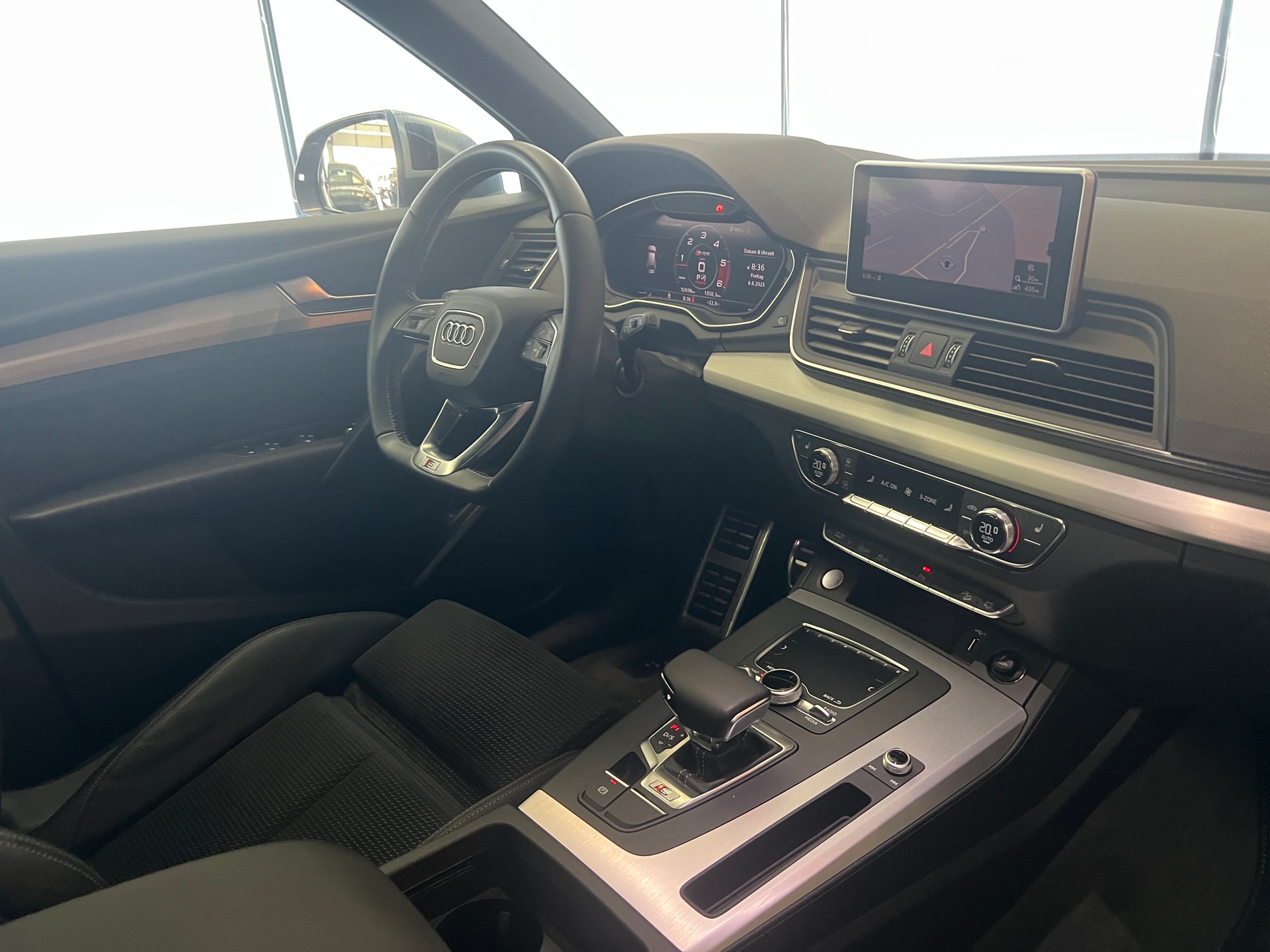 AUDI SQ5 3.0 V6 TDI quattro T-Tronic-image-23