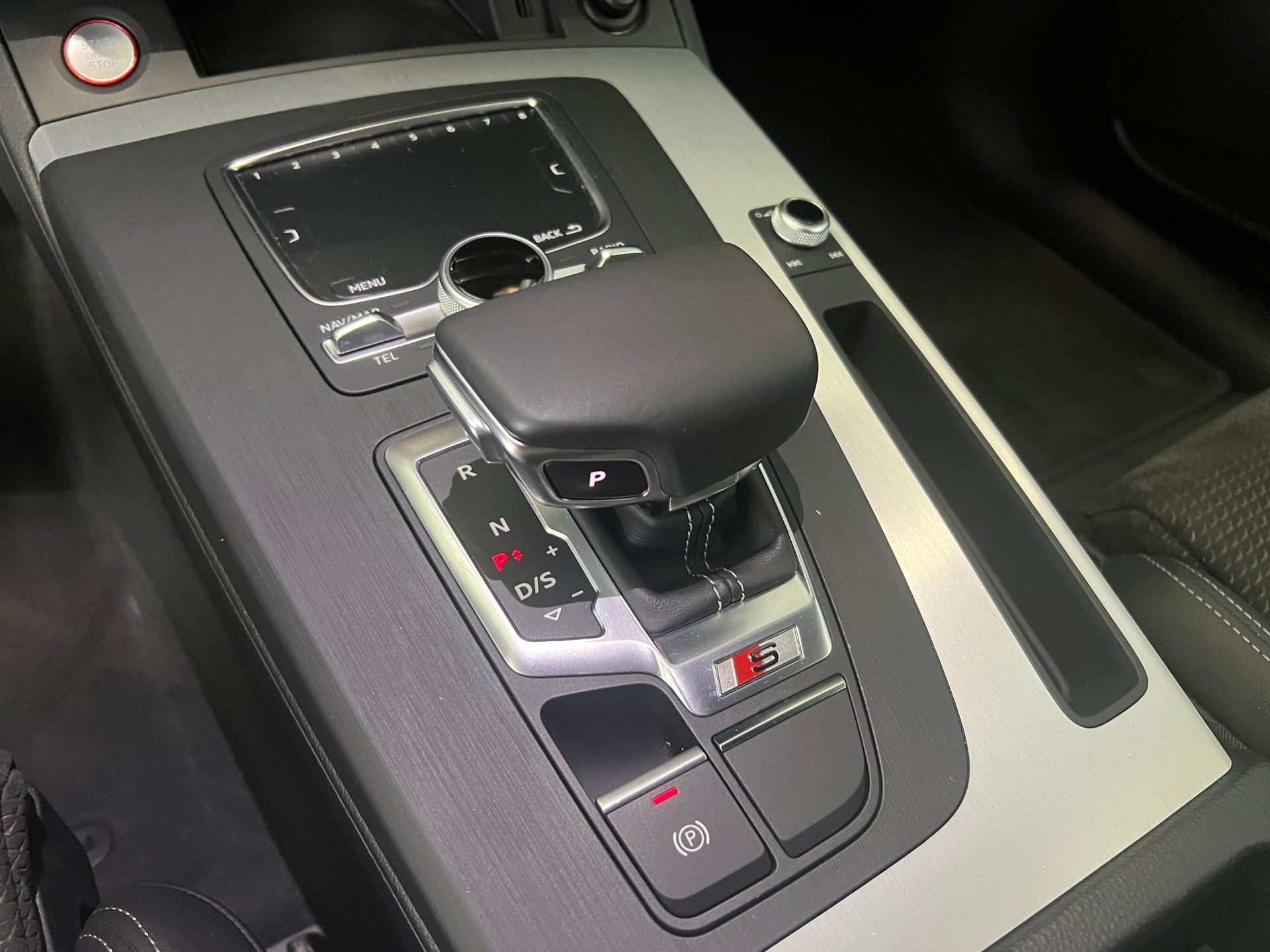 AUDI SQ5 3.0 V6 TDI quattro T-Tronic-image-12