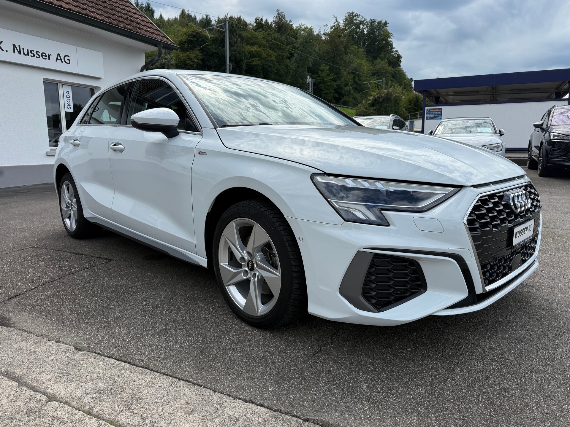 AUDI A3 Sportback 40 TFSI e S line S-tronic-image-2