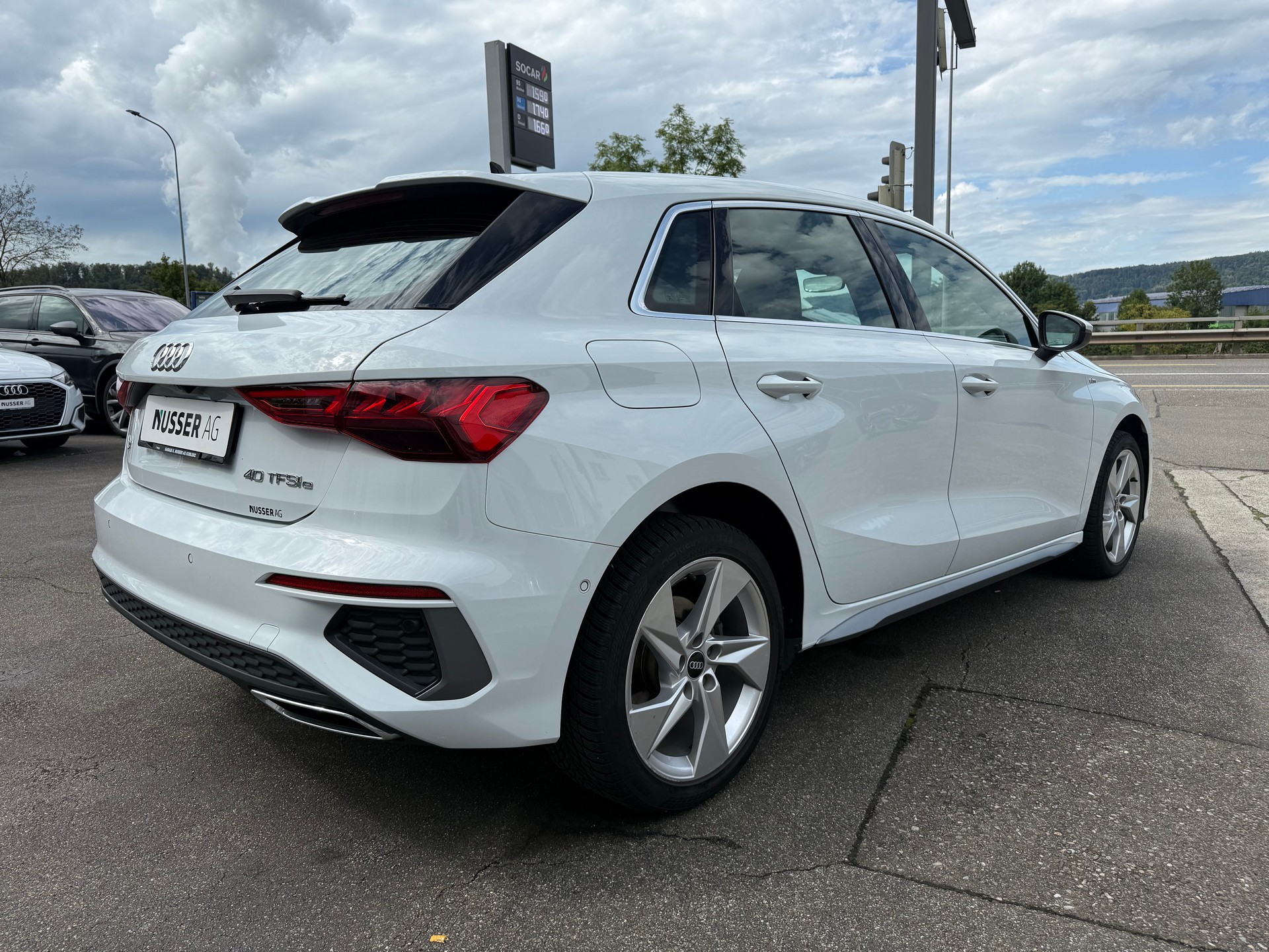 AUDI A3 Sportback 40 TFSI e S line S-tronic-image-4