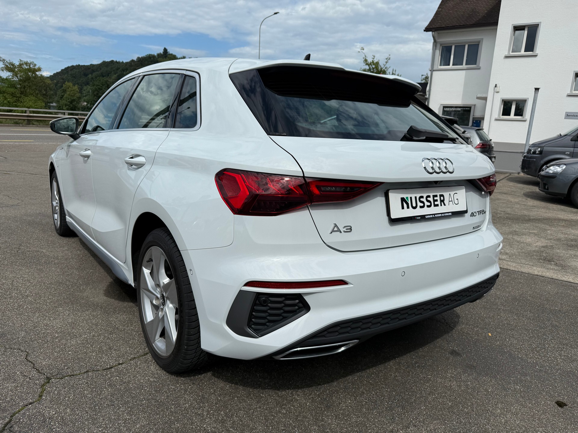 AUDI A3 Sportback 40 TFSI e S line S-tronic-image-6