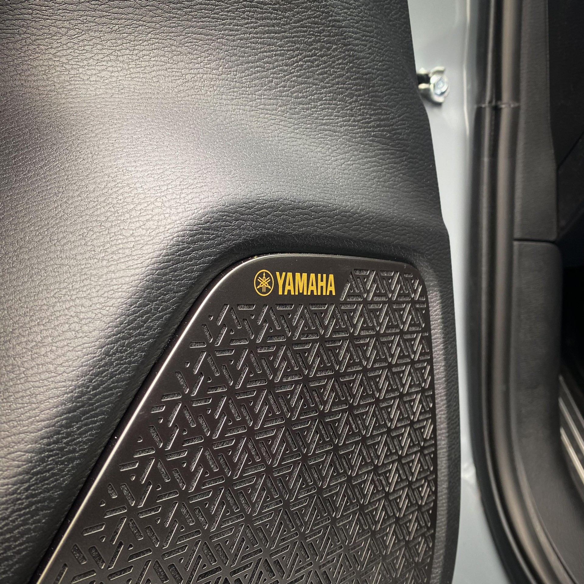 MITSUBISHI Outlander 2.4 PHEV Instyle 4x4-image-14