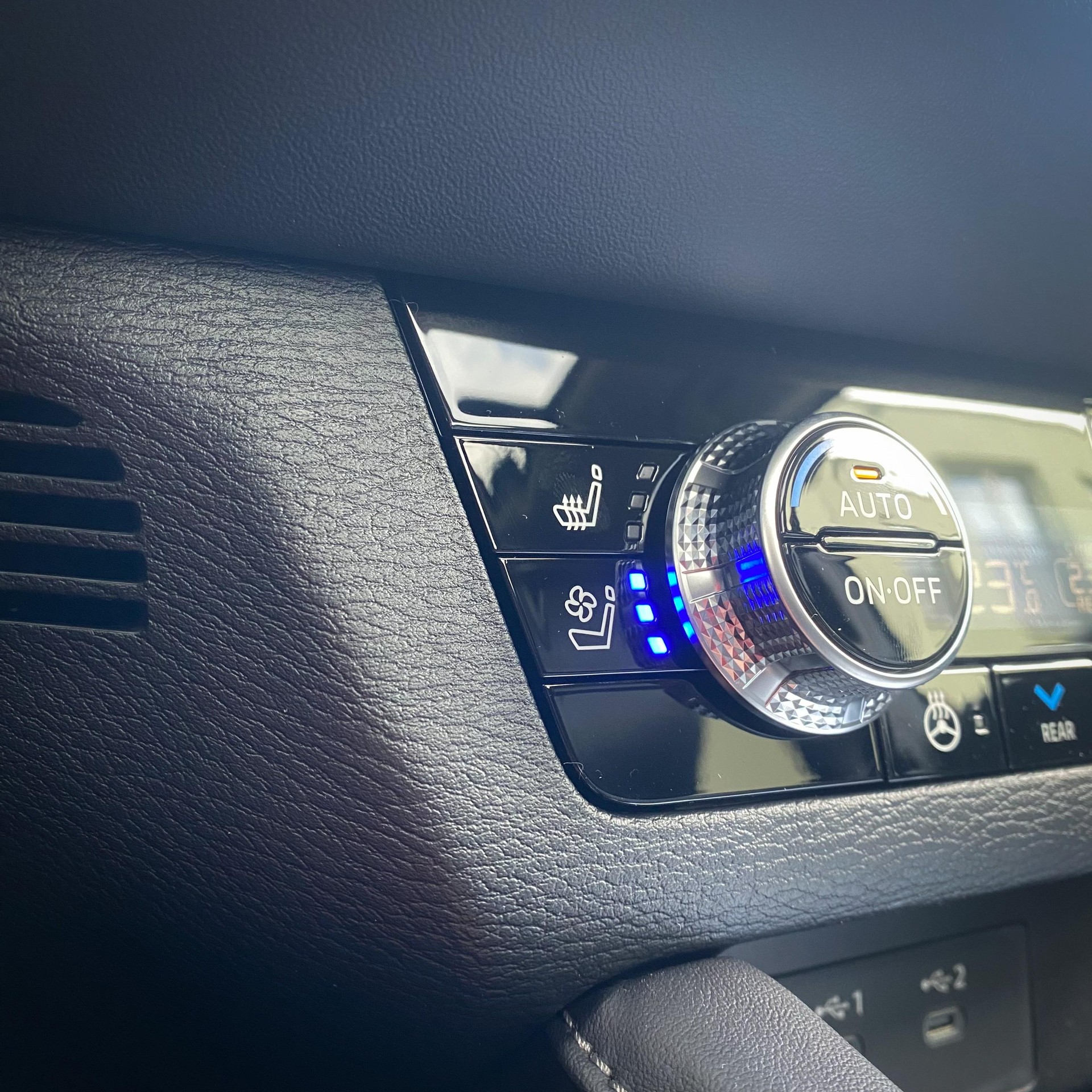 MITSUBISHI Outlander 2.4 PHEV Instyle 4x4-image-16