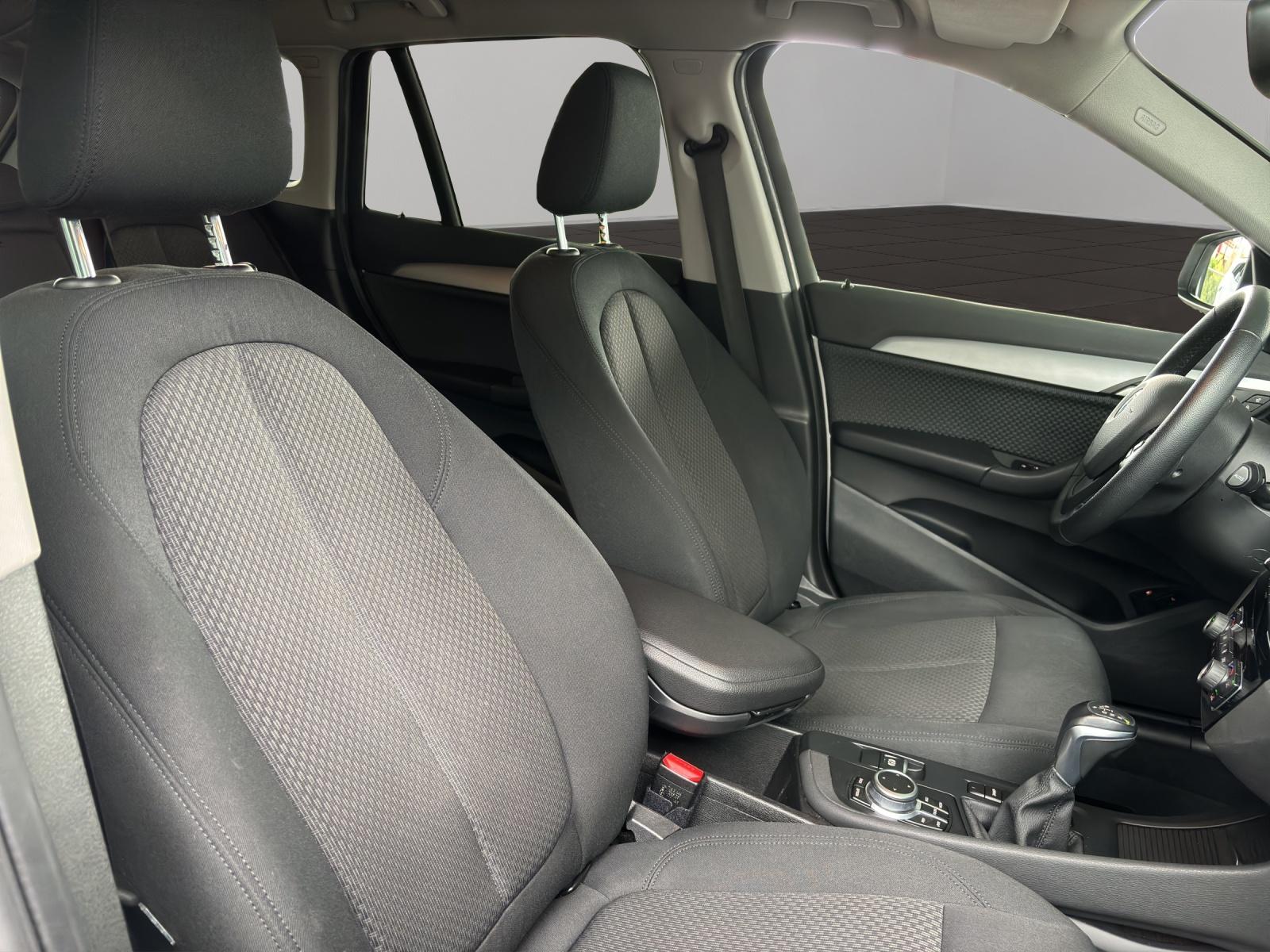 BMW X1 xDrive25e-image-11