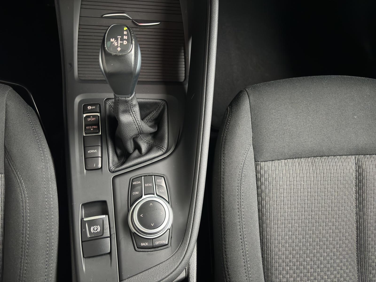 BMW X1 xDrive25e-image-8