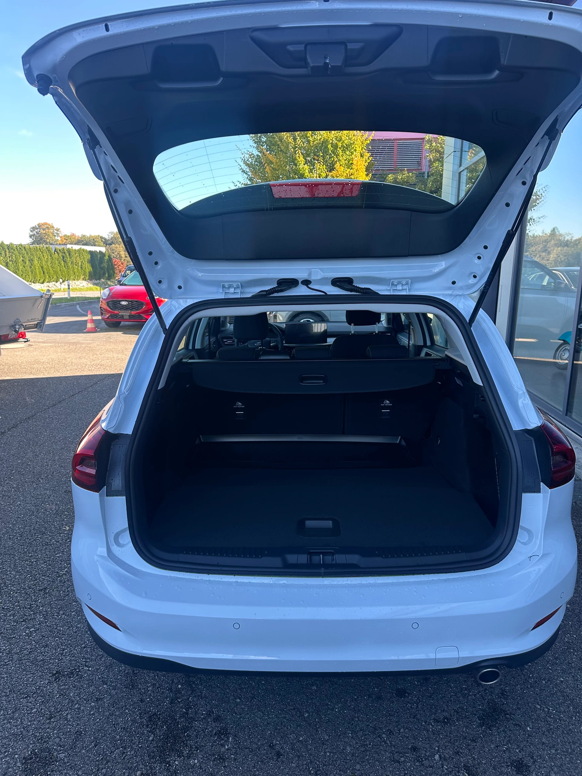 FORD Focus Station Wagon 1.0i EcoB Titanium/155CV/Aut.-image-5