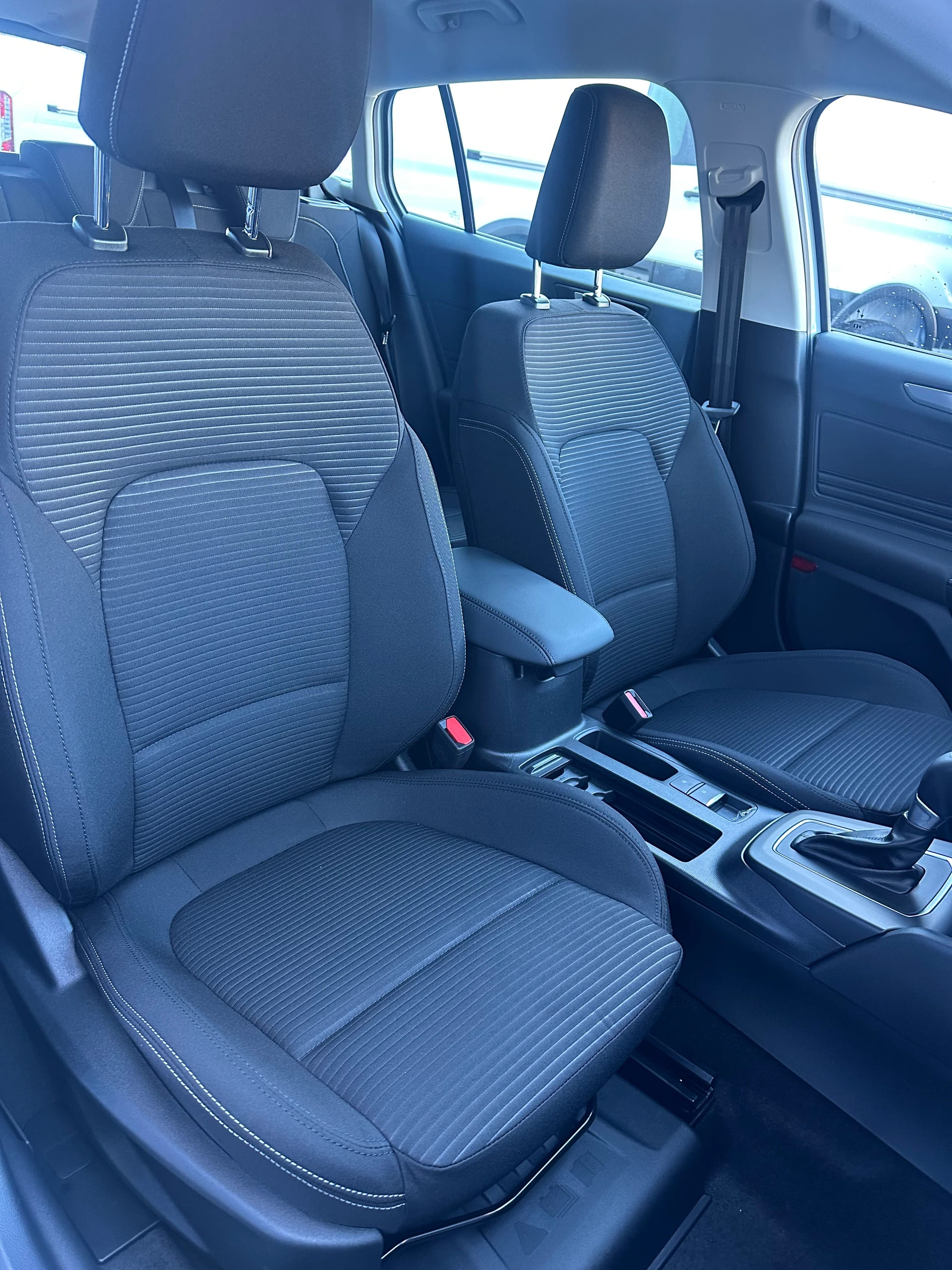 FORD Focus Station Wagon 1.0i EcoB Titanium/155CV/Aut.-image-12