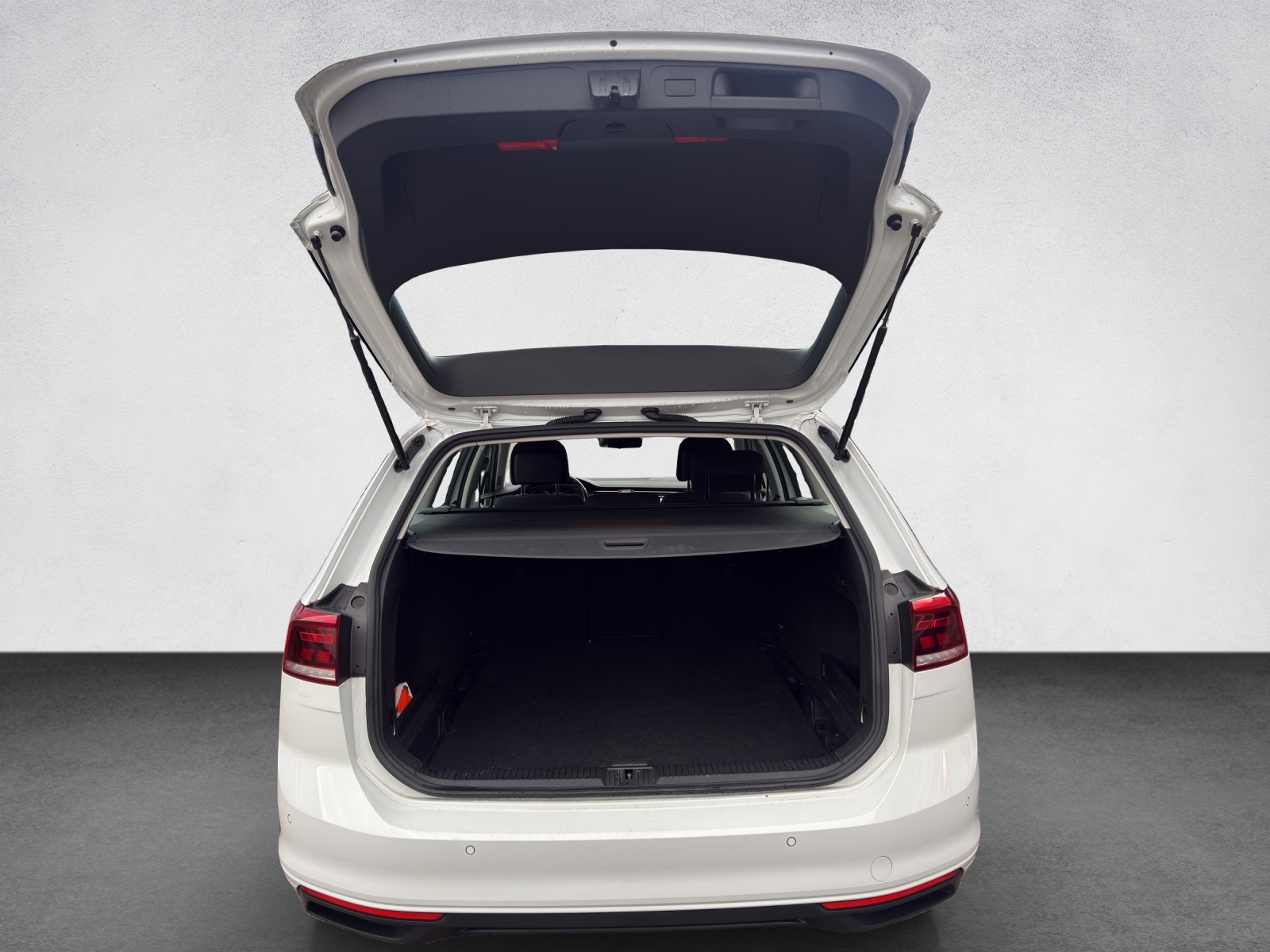 VW Passat 2.0 TDI BMT Elegance DSG-image-15