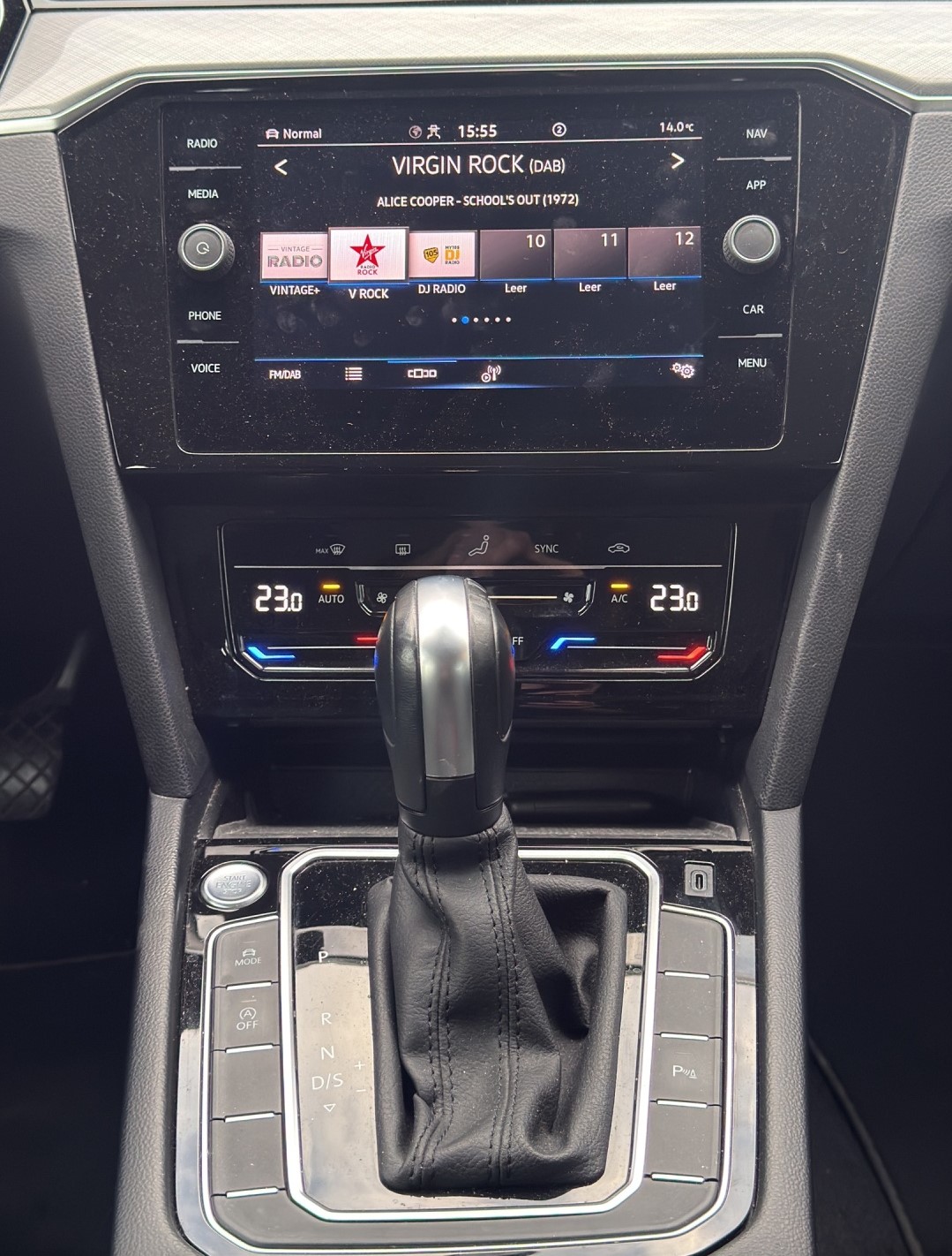 VW Passat 2.0 TDI BMT Elegance DSG-image-10