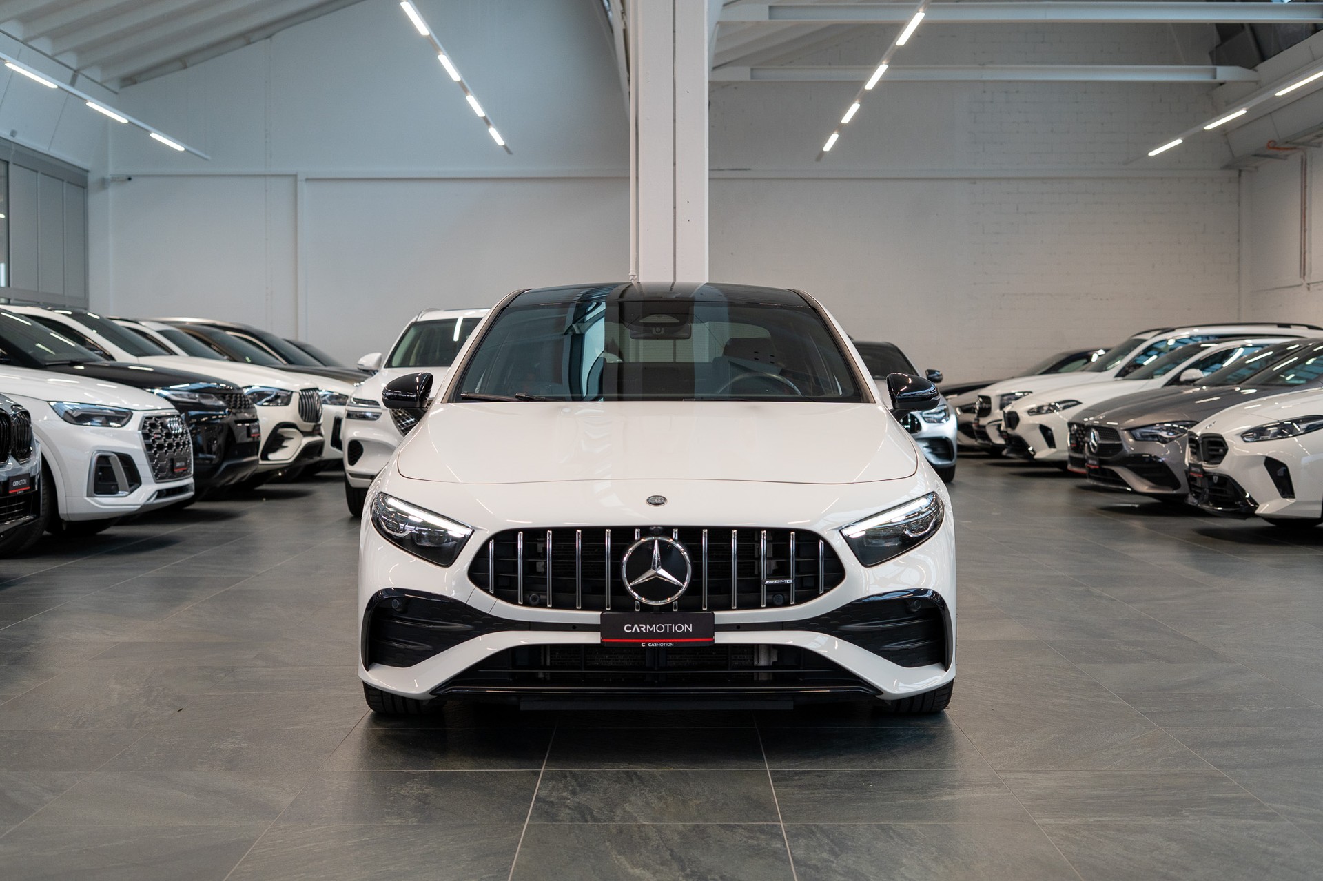 MERCEDES-BENZ A 35 AMG 4matic Limousine / Facelift / Rückfahrkamera / Ambientebeleuchtung-image-1