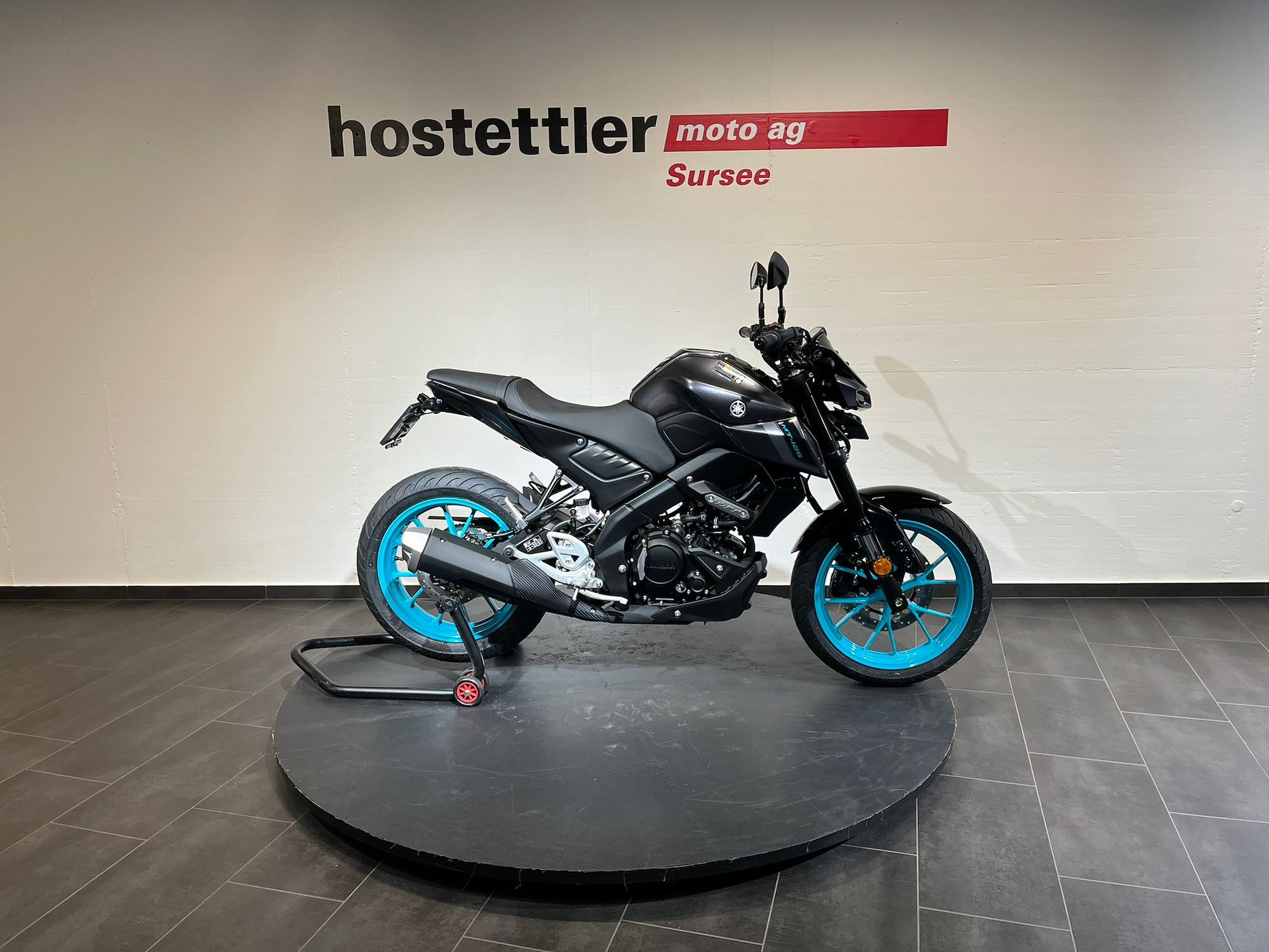 YAMAHA MT-125-showroom-element-1