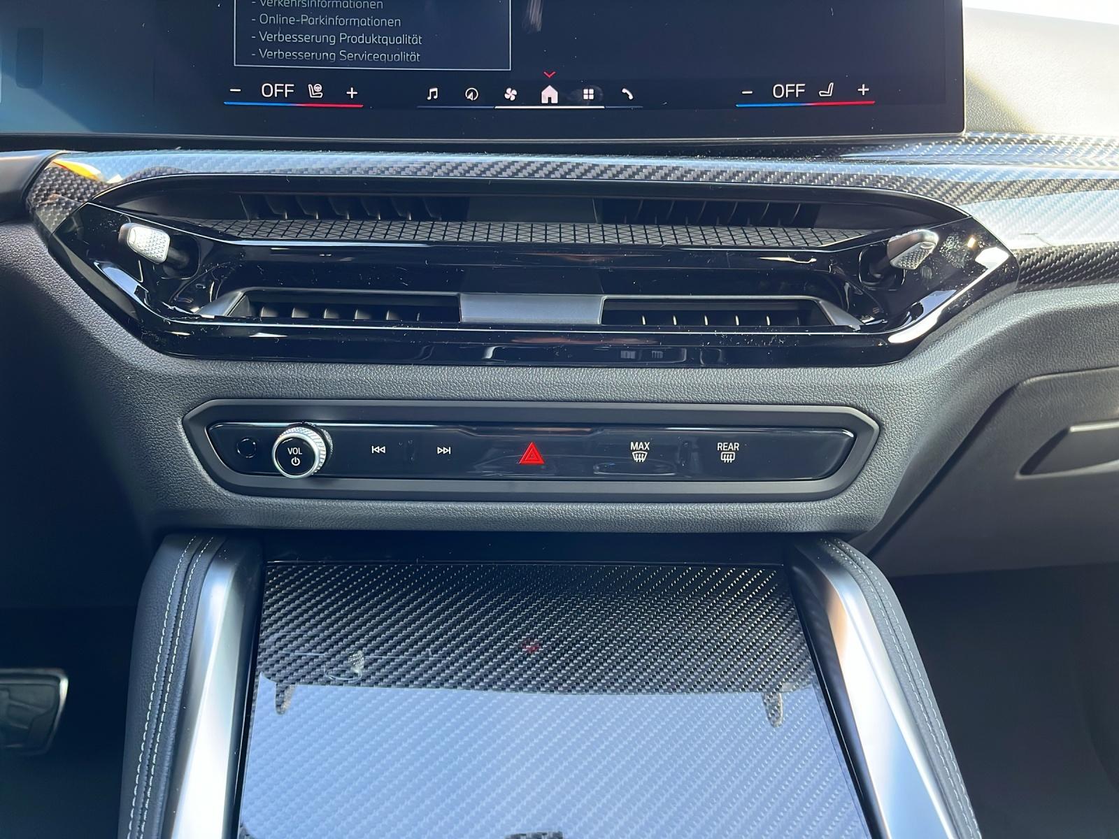 BMW M440i xDrive Coupé-image-12
