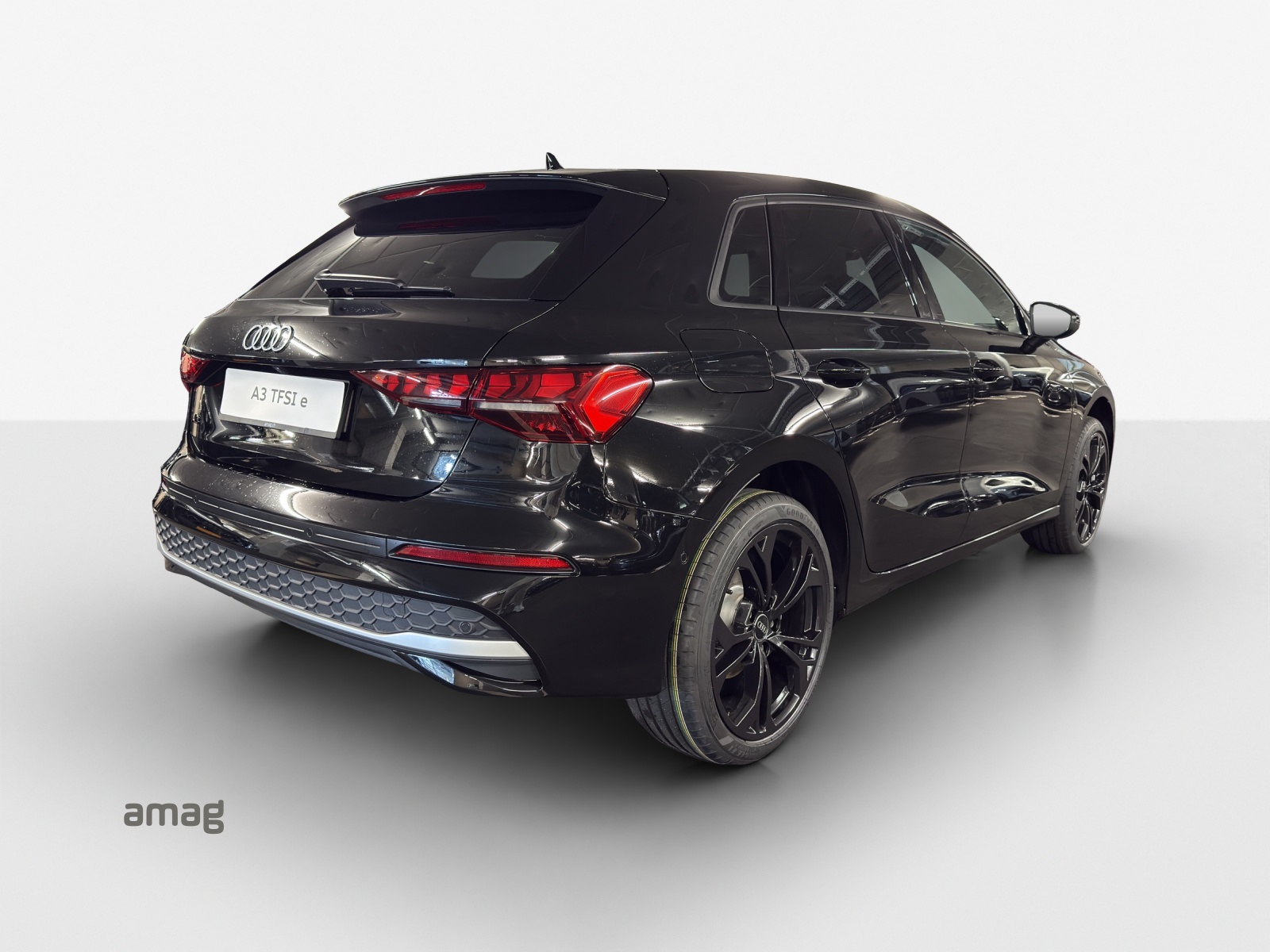 AUDI A3 Sportback TFSI e 150 kW Attraction S-tronic-image-4