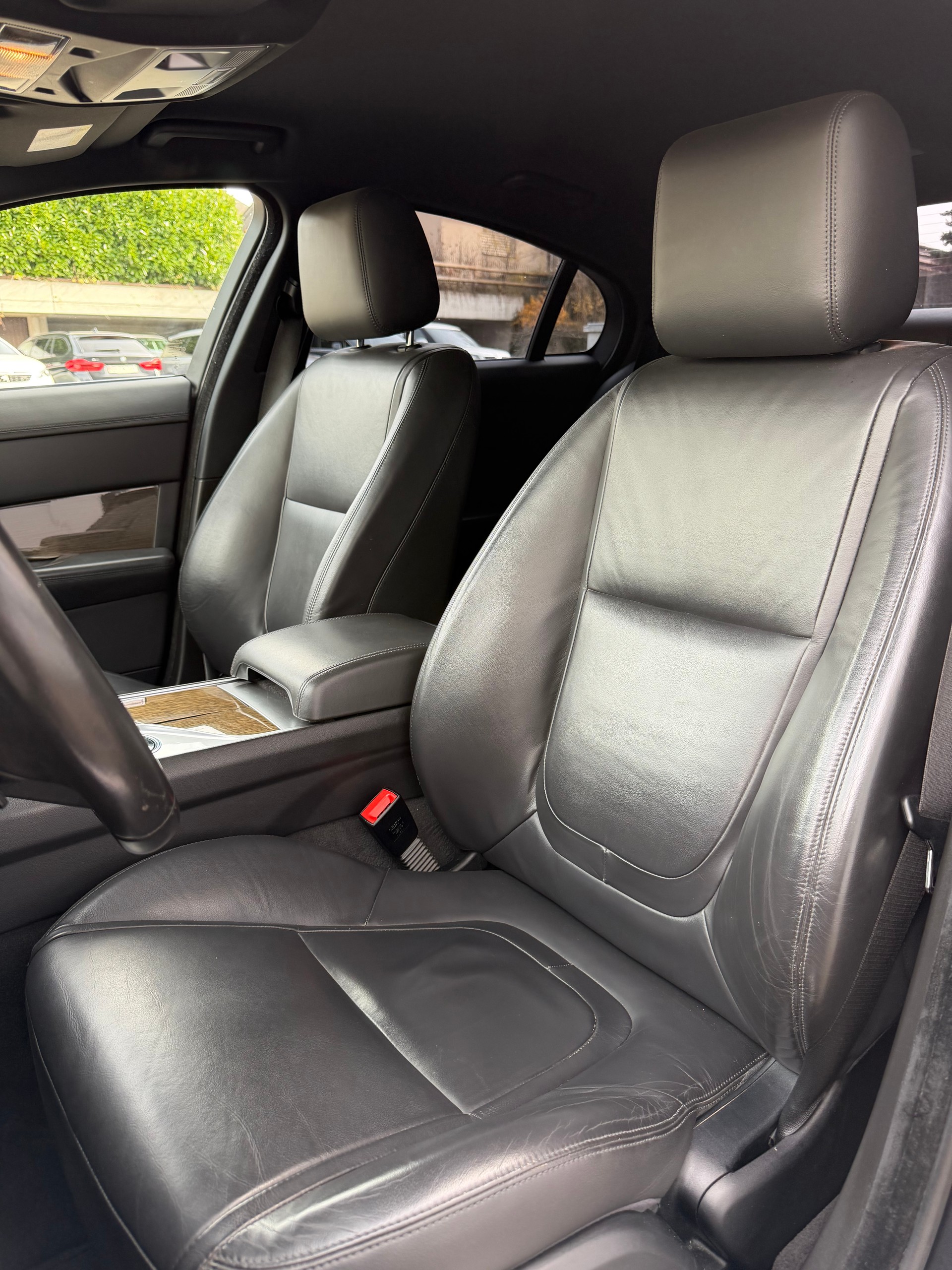 JAGUAR XF 3.0 V6 S/C 4x4-image-7