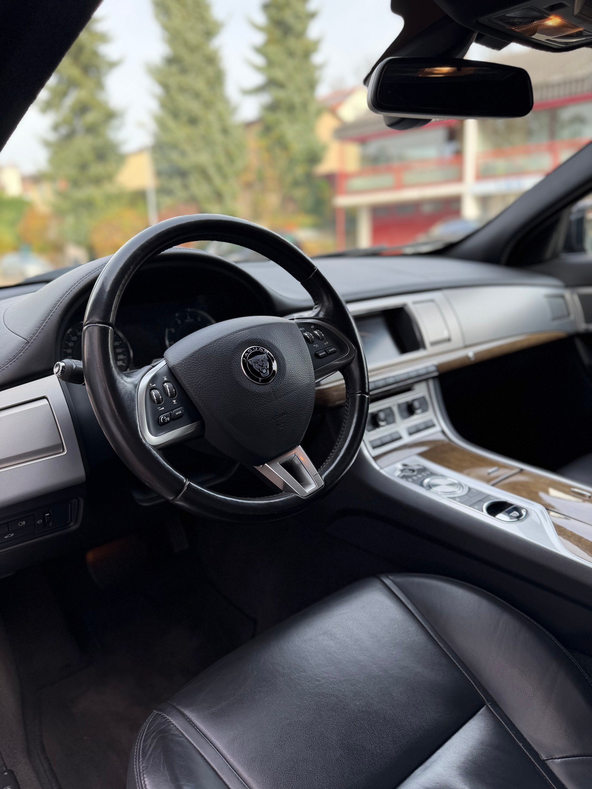 JAGUAR XF 3.0 V6 S/C 4x4-image-5